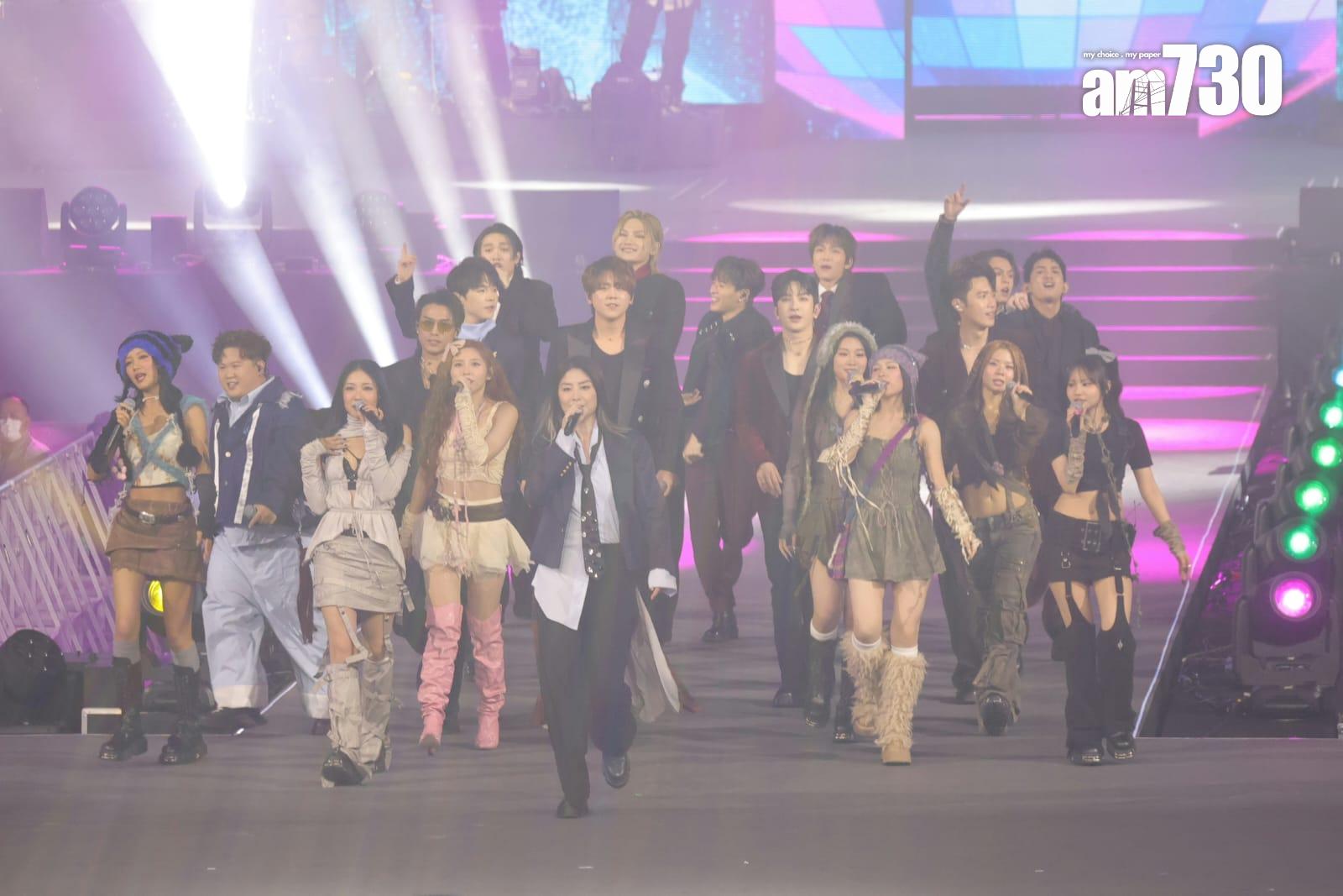 陳慧琳與MIRROR、COLLAR及ERROR的肥仔梁業同台跳唱《失憶周未》。