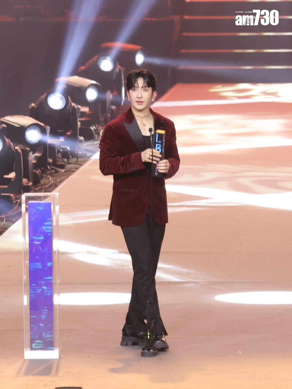 Anson Lo與杜Sir合作的電影早前再開工,杜Sir在訪問中稱拍了10日便停拍,因為自己找不到感覺。