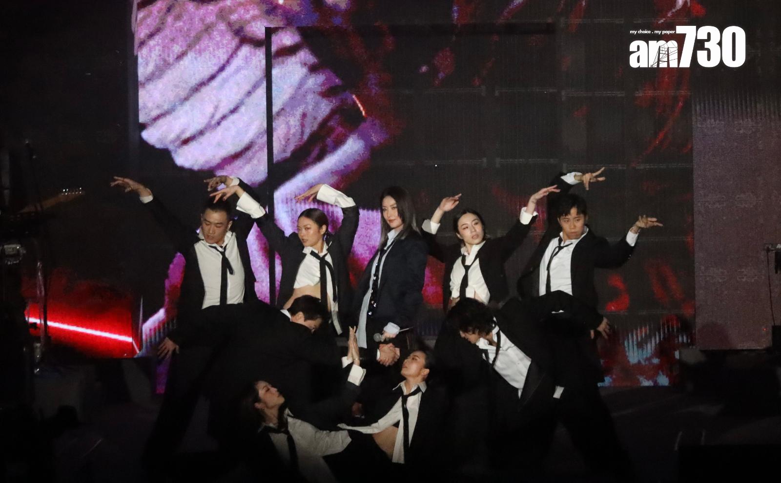 Kelly壓軸出場表演。