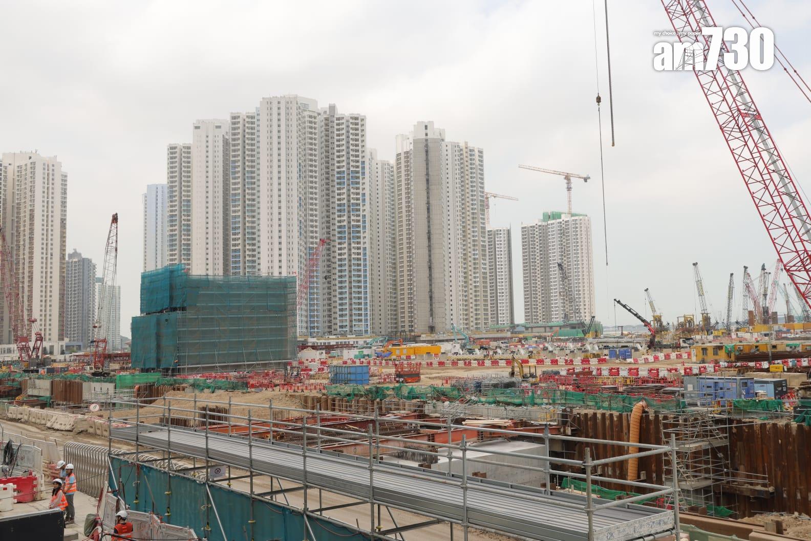 東涌東站的地基工程已完成,正開展車站月台等工程。(吳康琦攝)