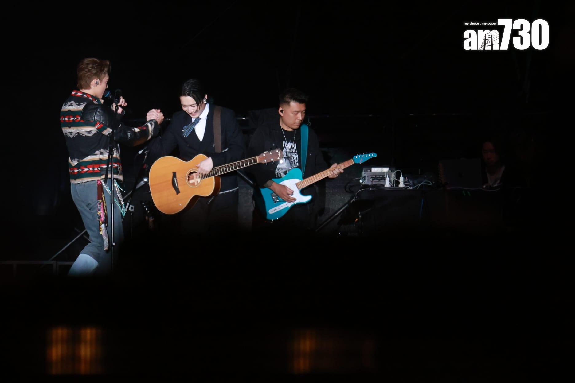 Jer柳應廷在頭場忘記要為邱士縉Stanley結他伴奏,幸好第二場沒再重複犯錯。(羅錦鴻攝)