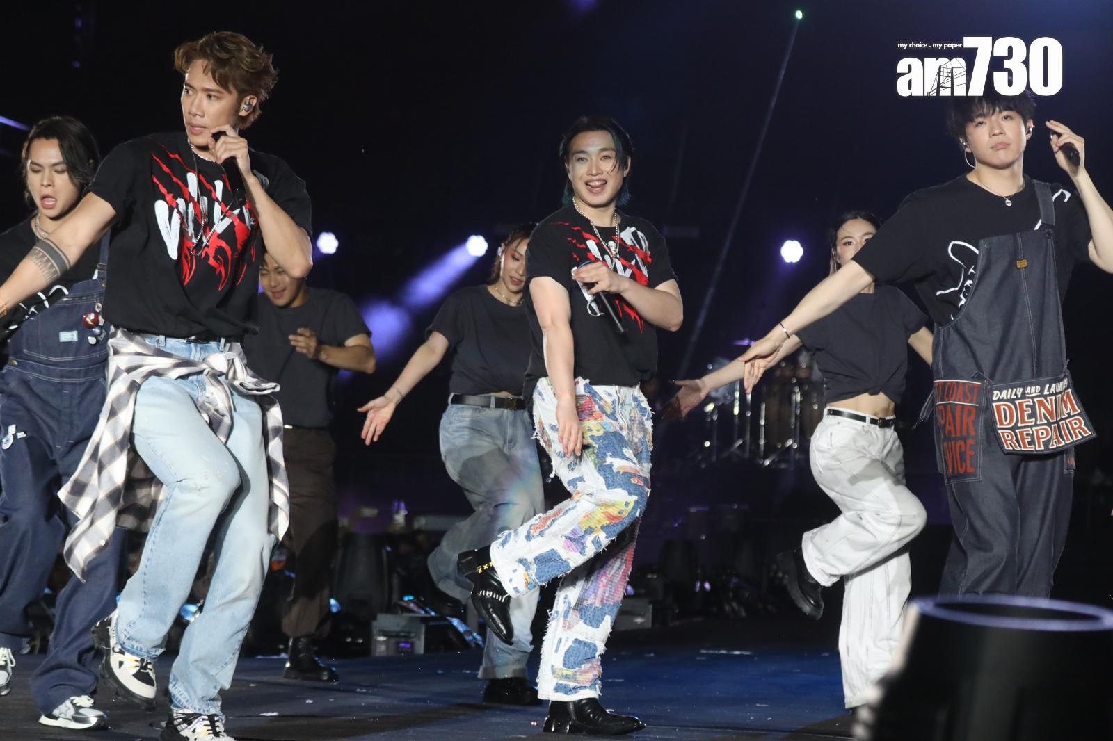 Jer、Ian、Stanley和Tiger在encore時段跳唱團歌《Catch a Vibe》。(娛樂組攝)