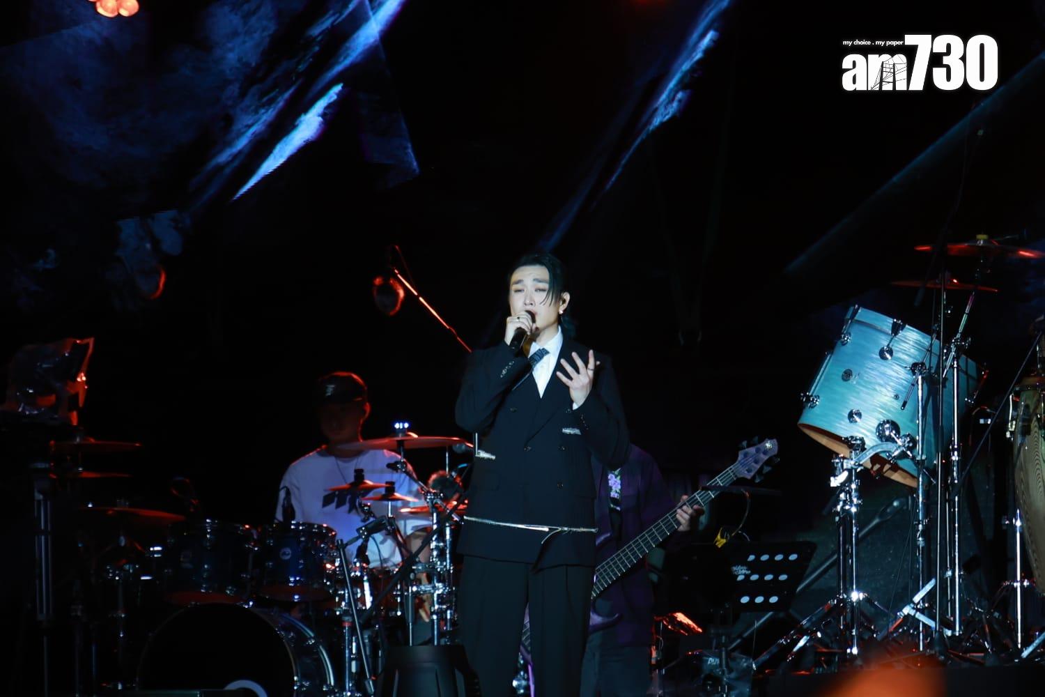 Jer柳應廷在《Wild and Gentle Live 2025》演唱會solo環節,負責Gentle部分。(羅錦鴻攝)