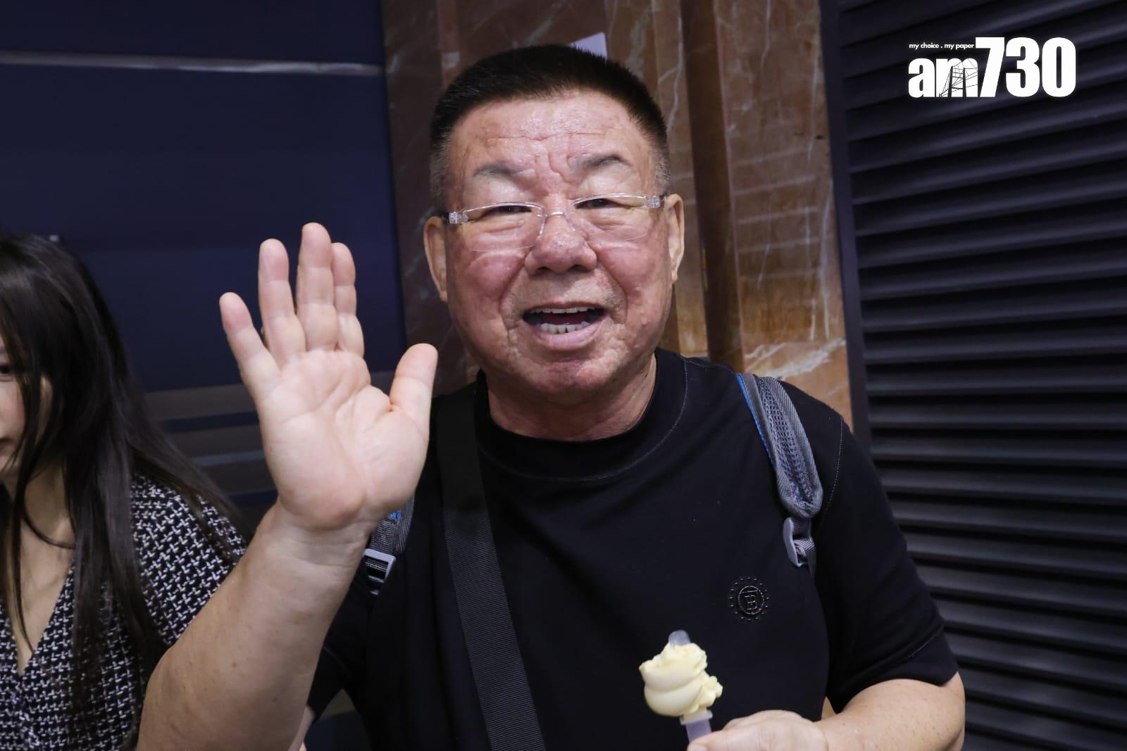 旅客龐先生形容感覺不錯。(吳康琦攝)