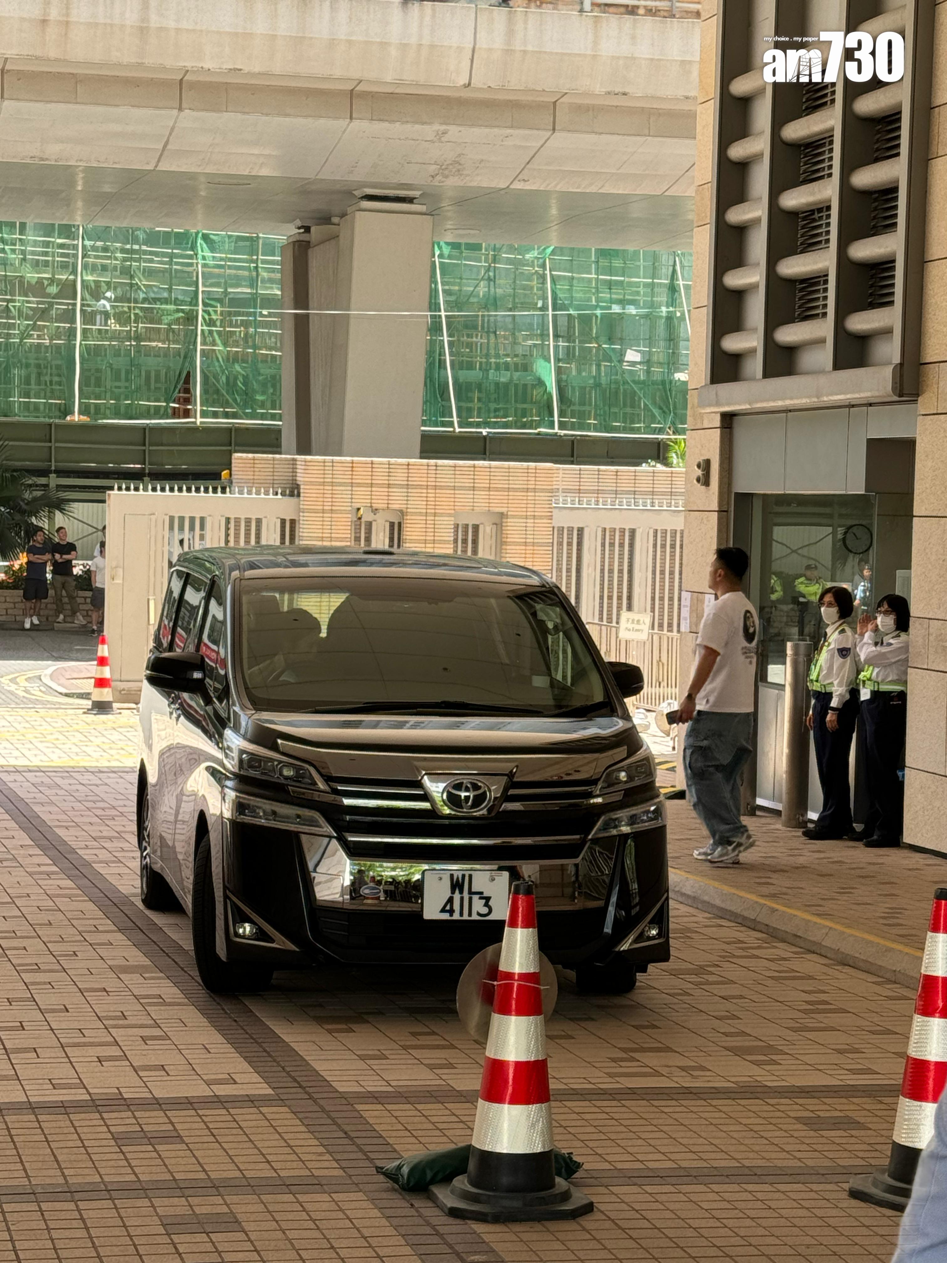 接載上村謙信的七人車。(娛樂組攝)