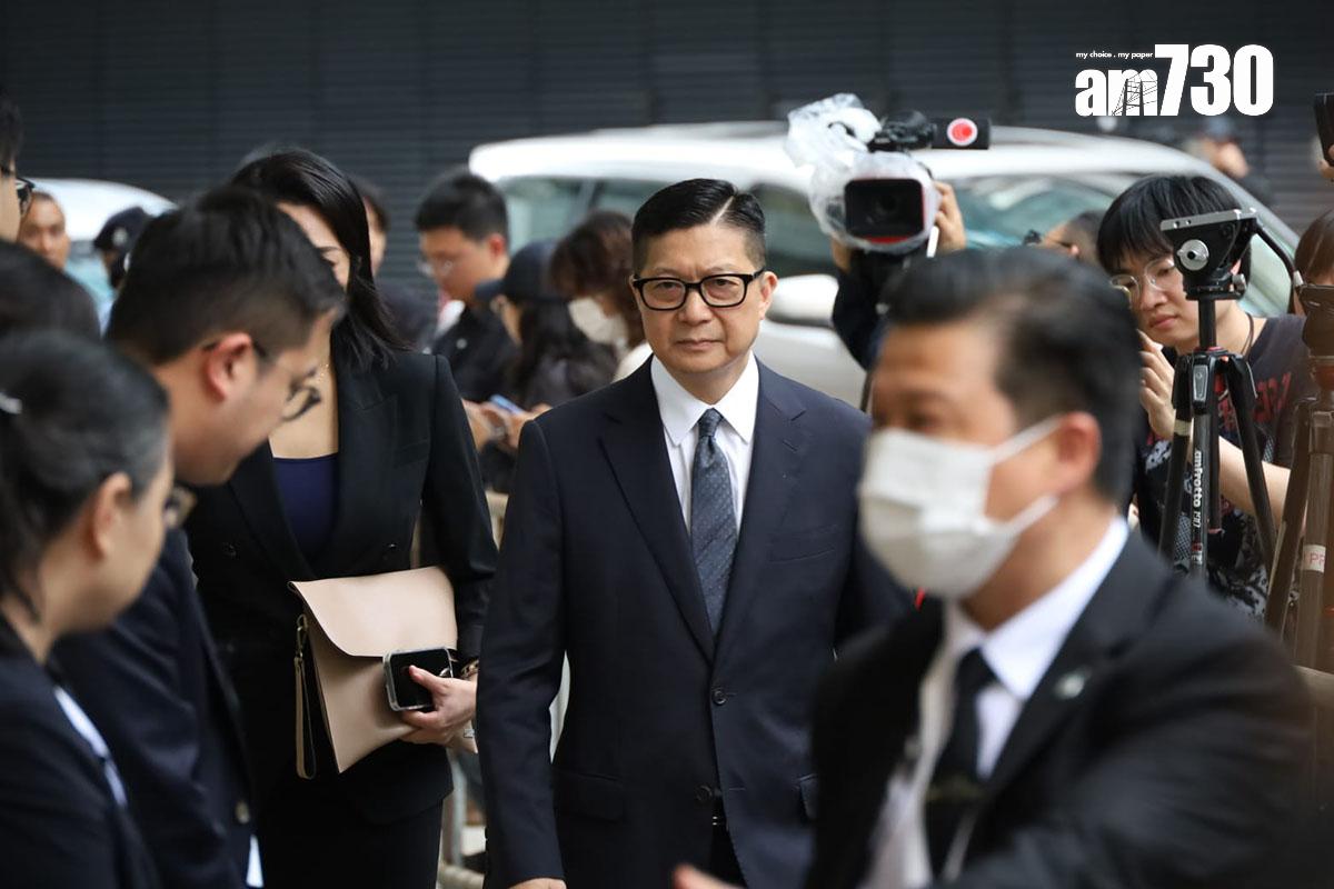 鄧炳強到場悼念李兆基。(鍾式明攝)