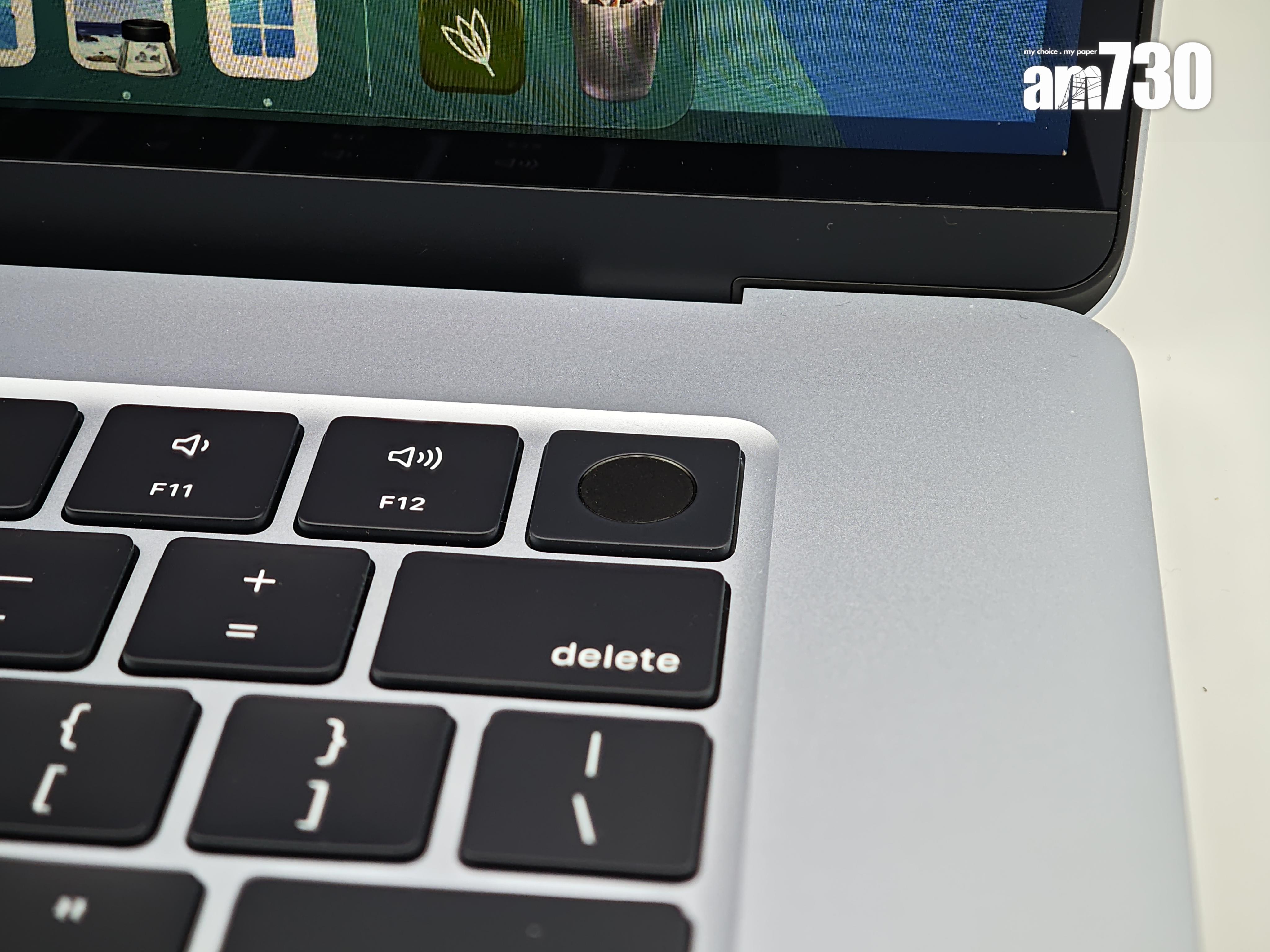 MacBook Air M4設有Touch ID。