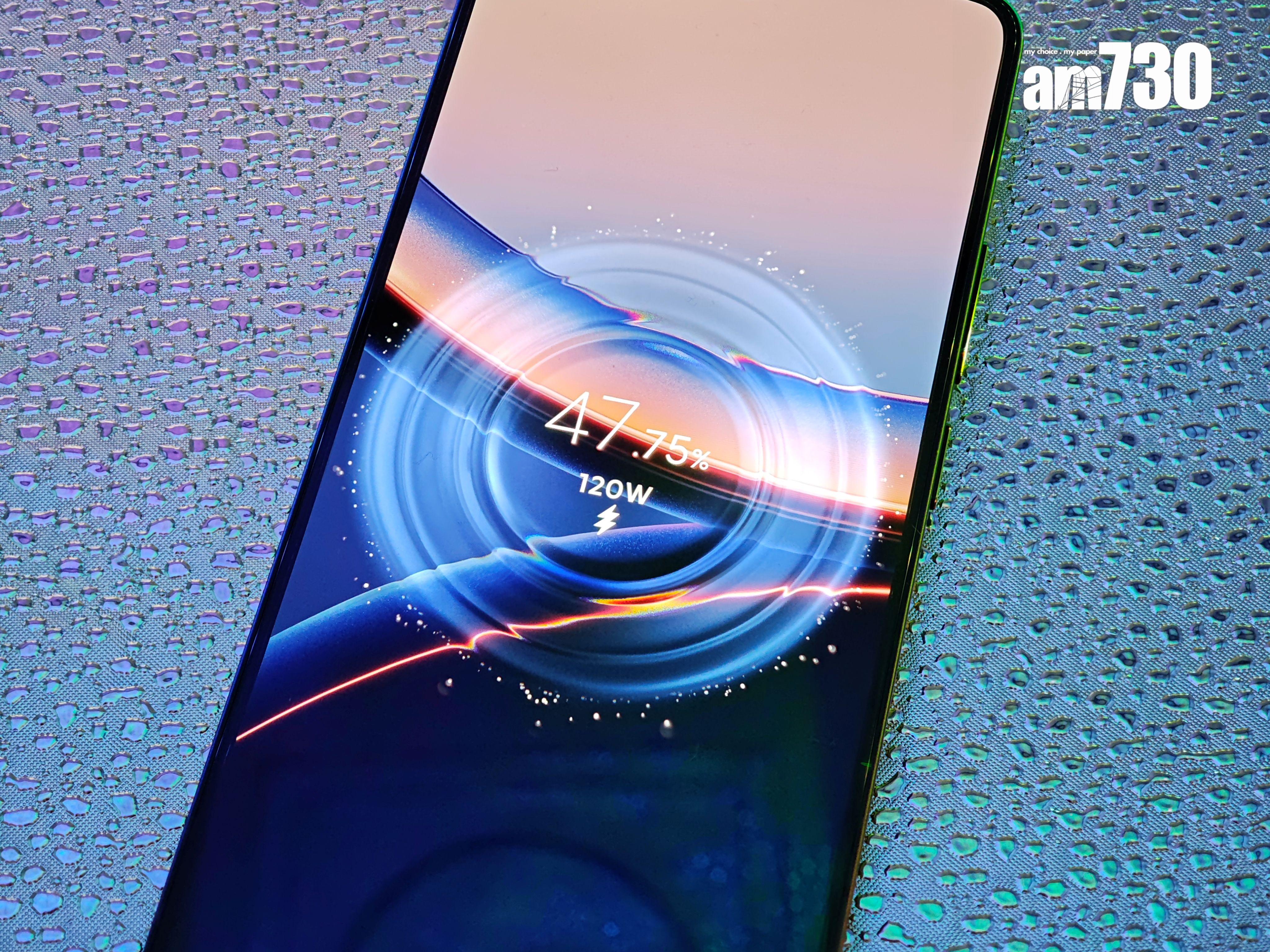 POCO F7 Ultra支援120W快充,不過附送的插頭為兩腳插。