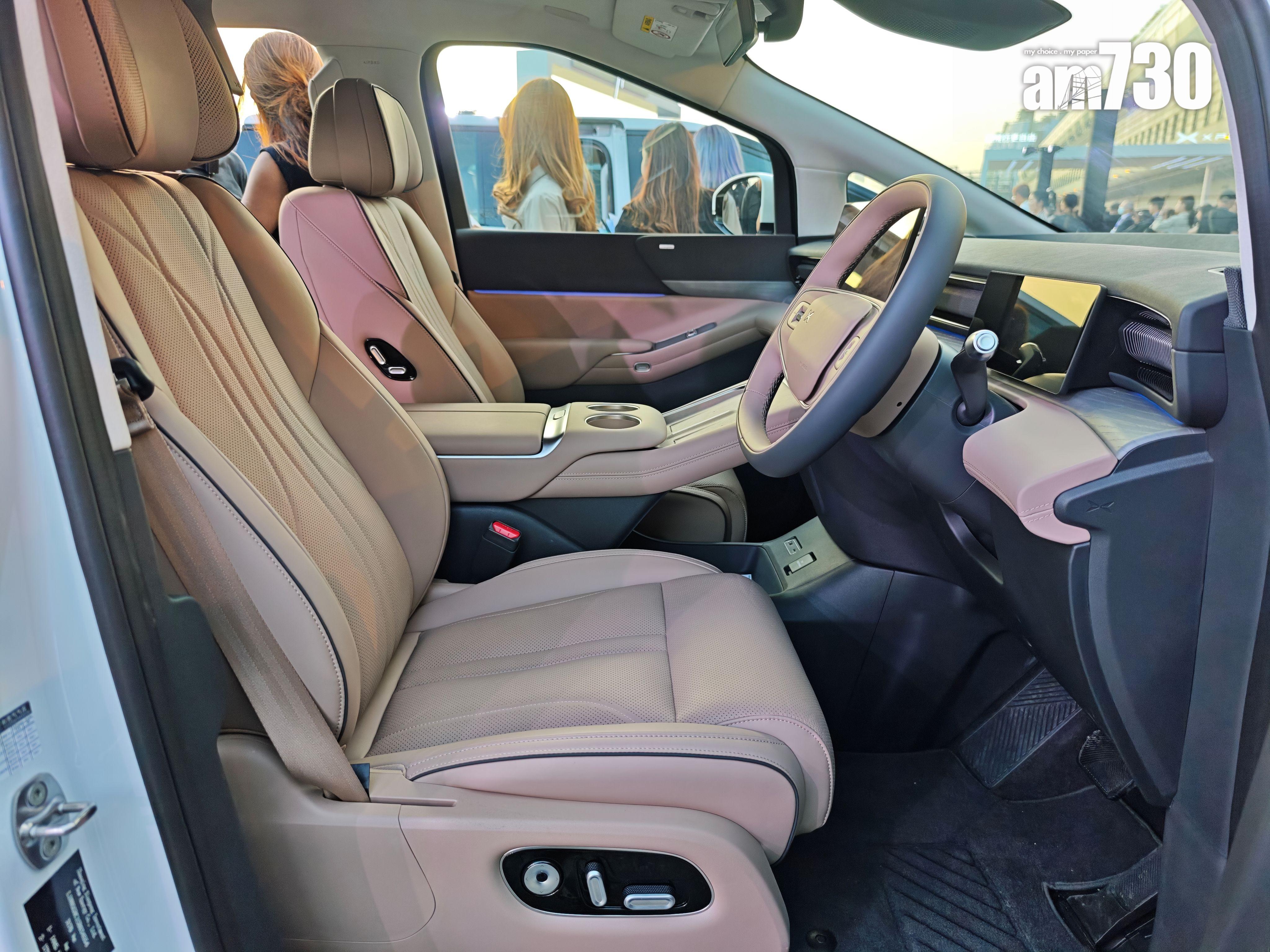 XPENG X9坐位空間闊落。