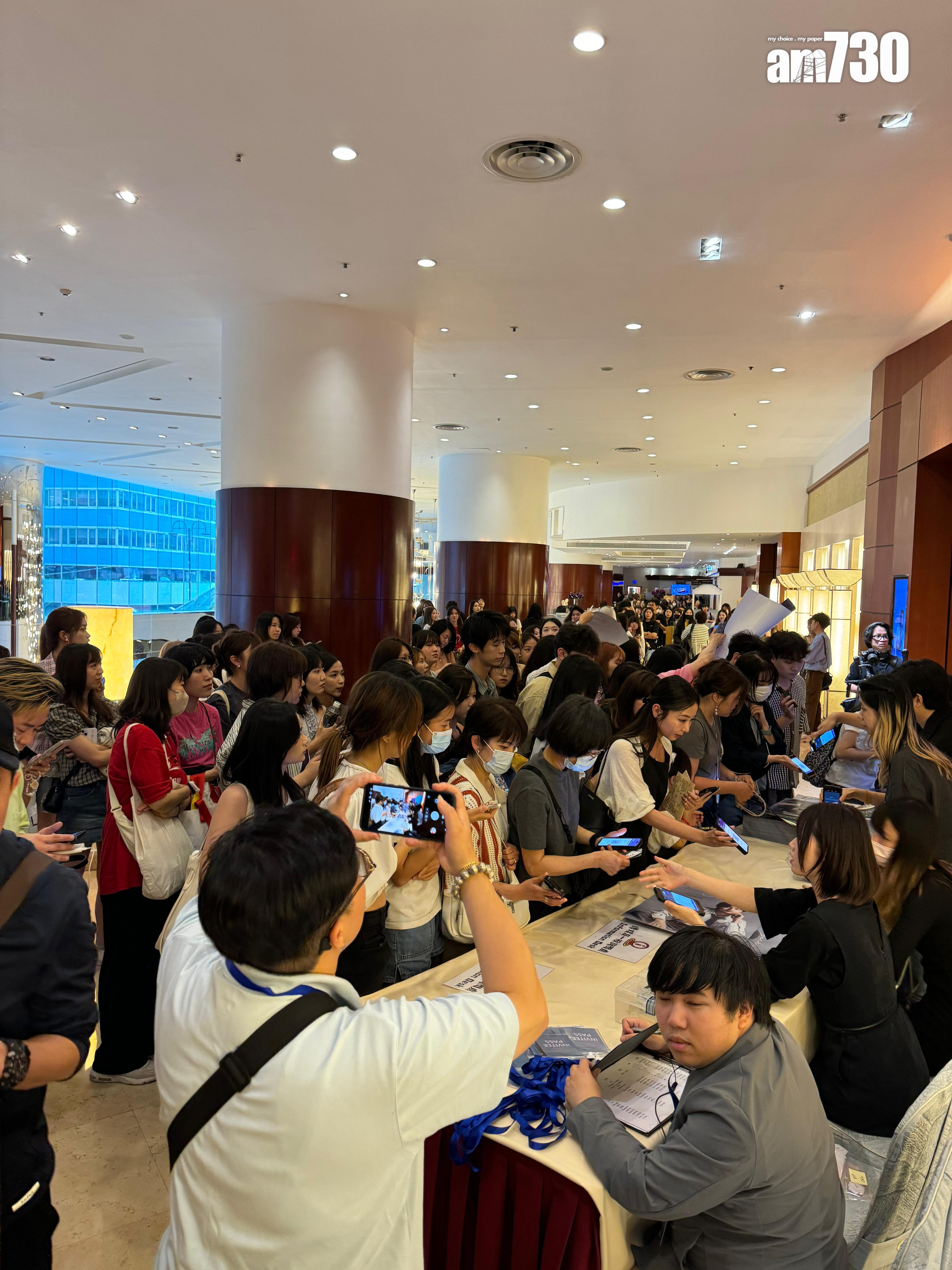 坂口健太郎襲港舉行粉絲見面會。(娛樂組攝)