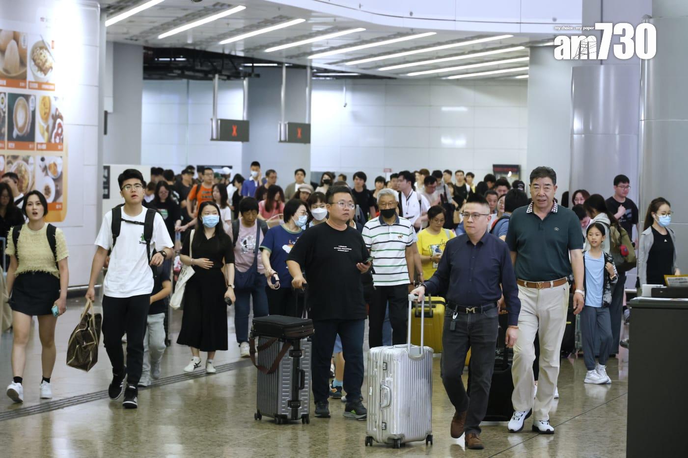 五一黃金周長假期最後一天。(林俊源攝)