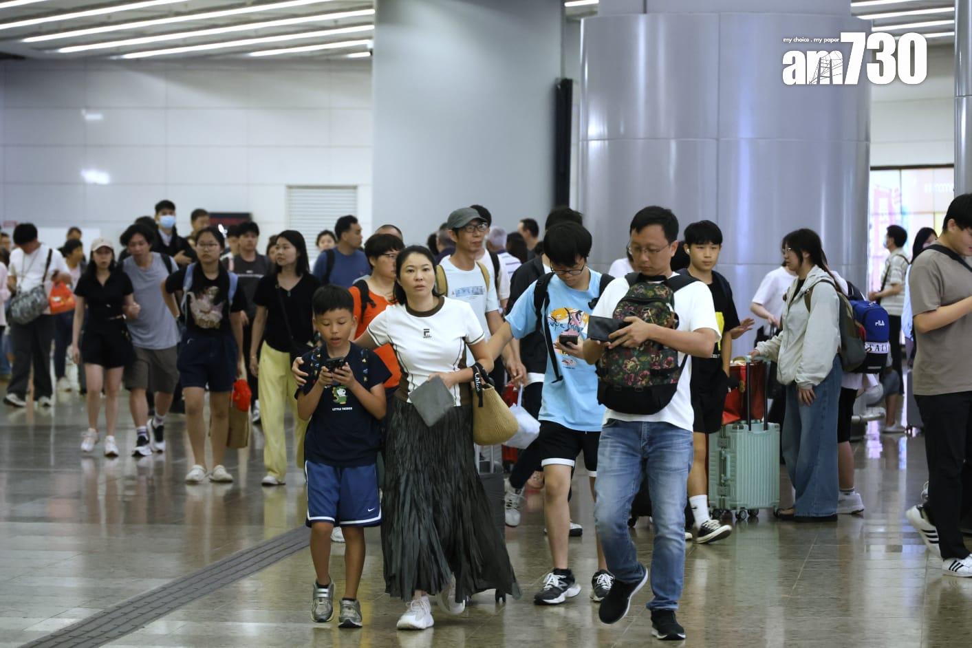 五一黃金周長假期最後一天。(林俊源攝)