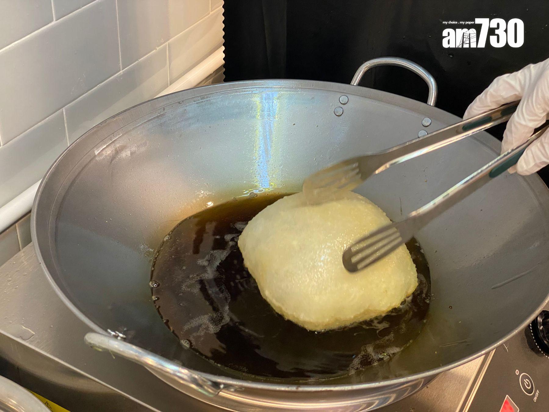 炸蔥、餅、蛋均用芥花籽油製作。(飲食組攝)