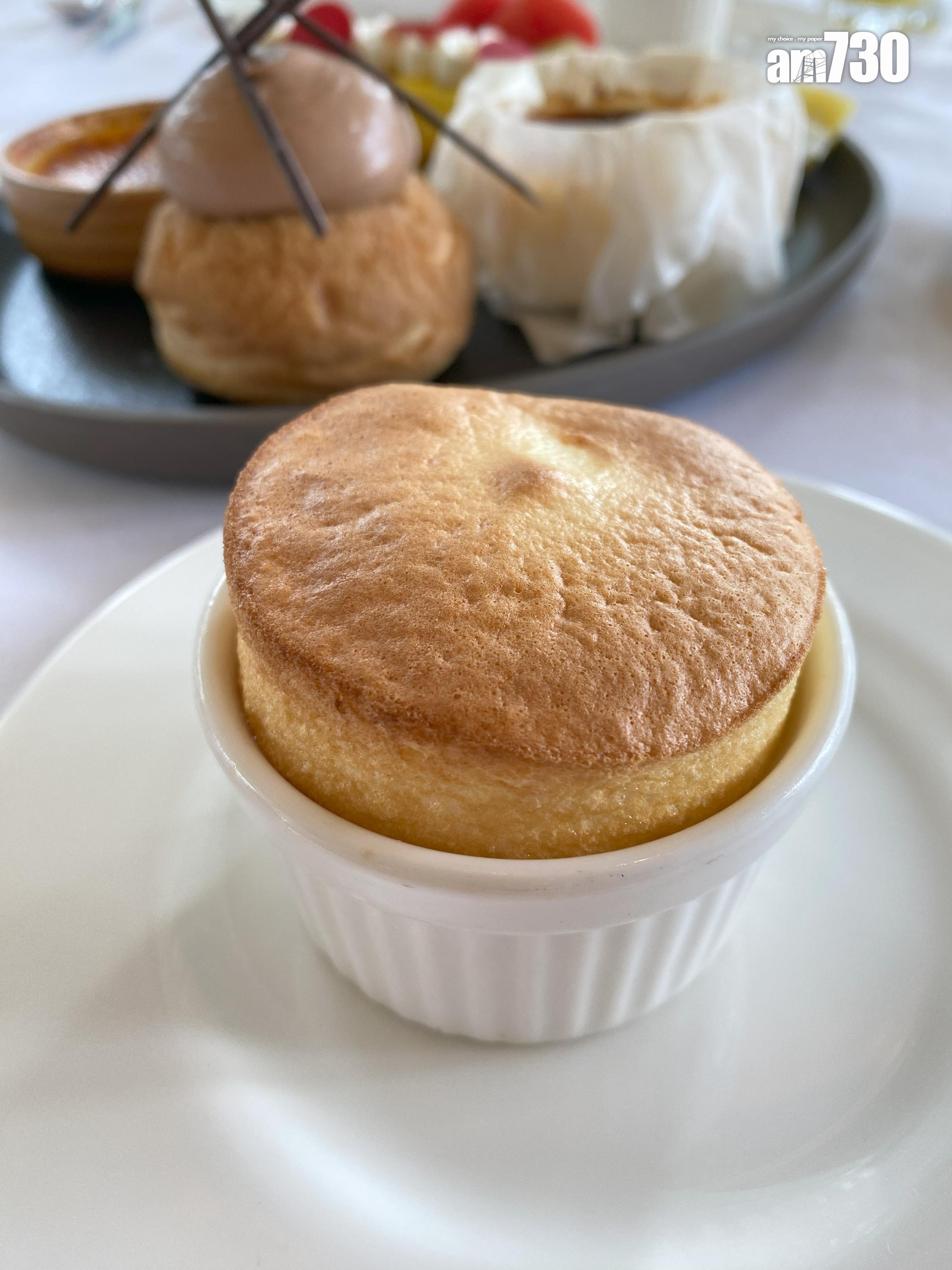 招牌法式梳乎厘柔軟帶蛋香。