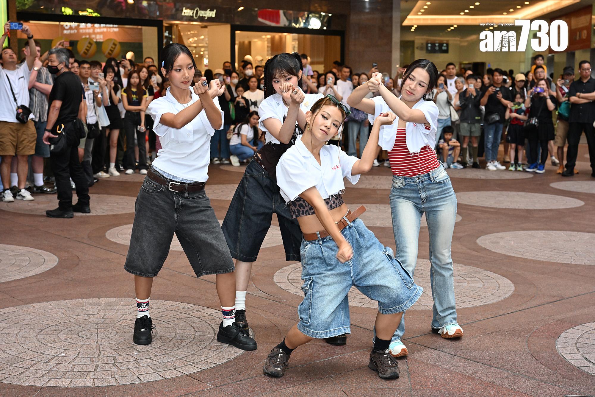 COLLAR快閃跳唱《暴走女團》,大批粉絲守候,場面墟冚。(娛樂組攝)