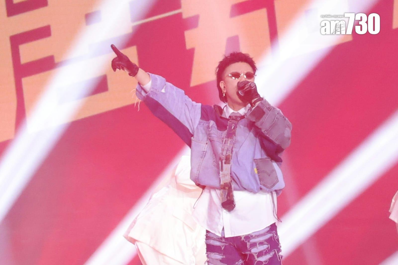 KT rap住請出《中年好聲音3》的7強出場。(吳康琦攝)