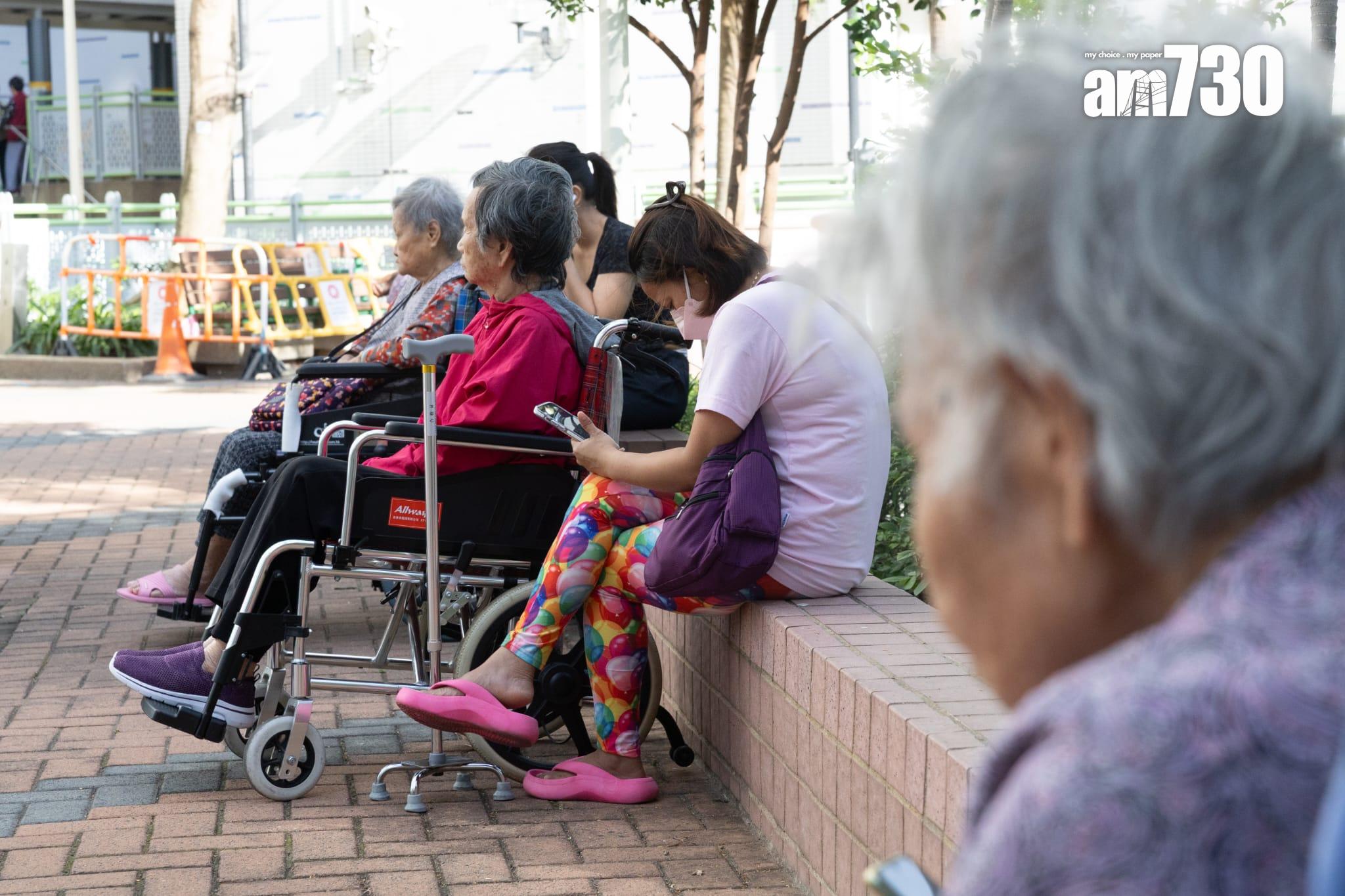 公屋平均輪候時間維持5.3年,長者一人戶3.3年縮短0.1年。(蘇文傑攝)