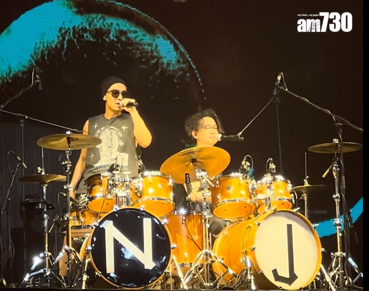 「NJ」孖寶Nice和Jackal師徒雙鼓合唱《友情歲月》(林俊源攝)