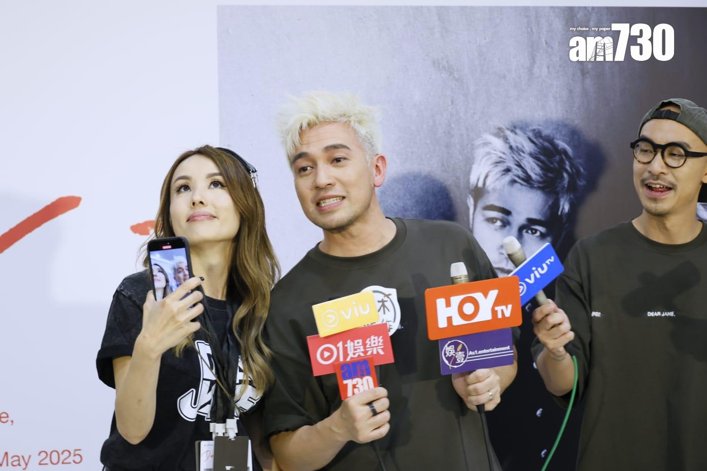 Dear Jane四子受訪時,楊洛婷「亂入」準備等老公Tim錫錫。(林俊源攝)