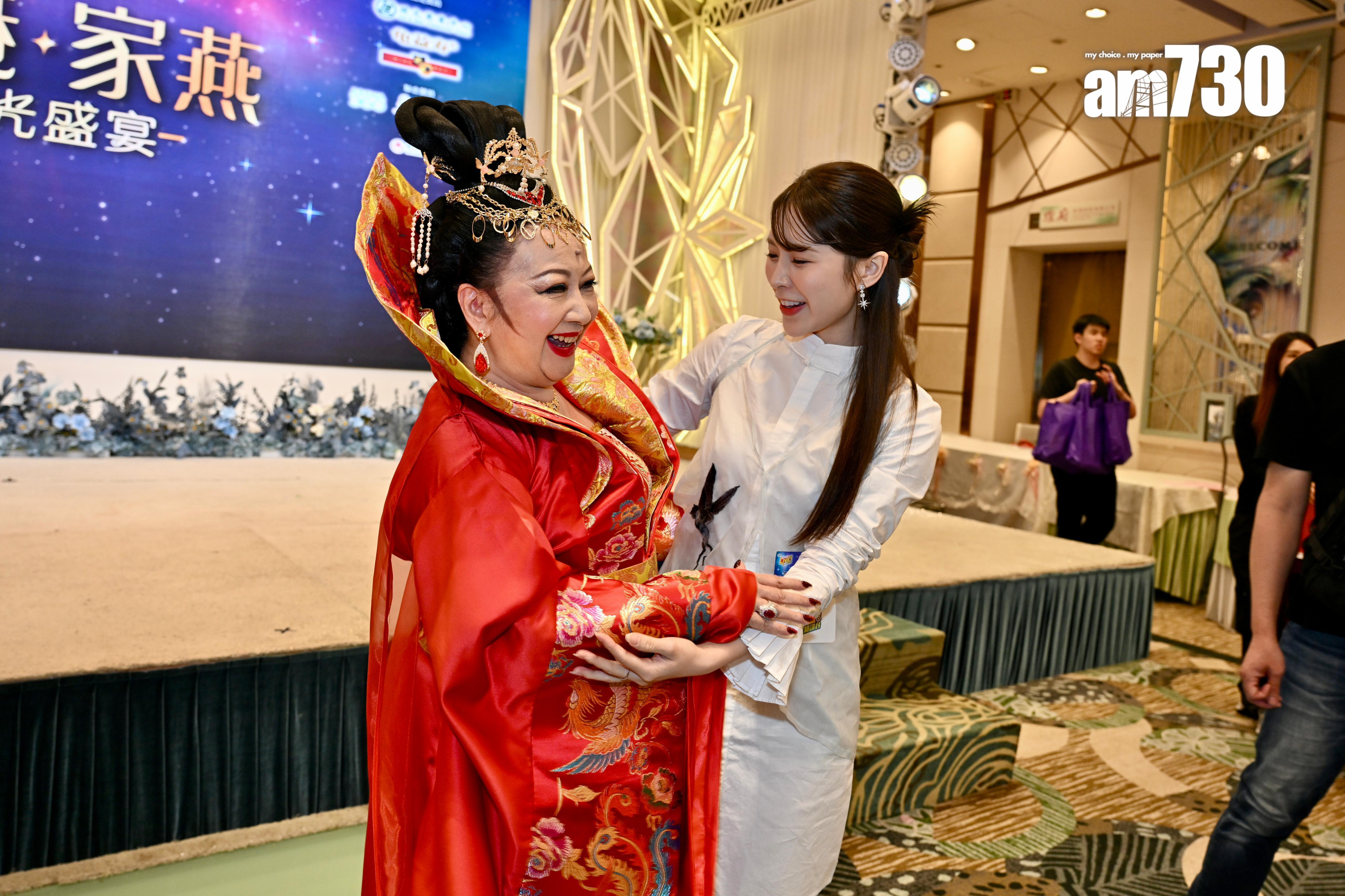 二人見面當然要互相關心下。(娛樂組攝)