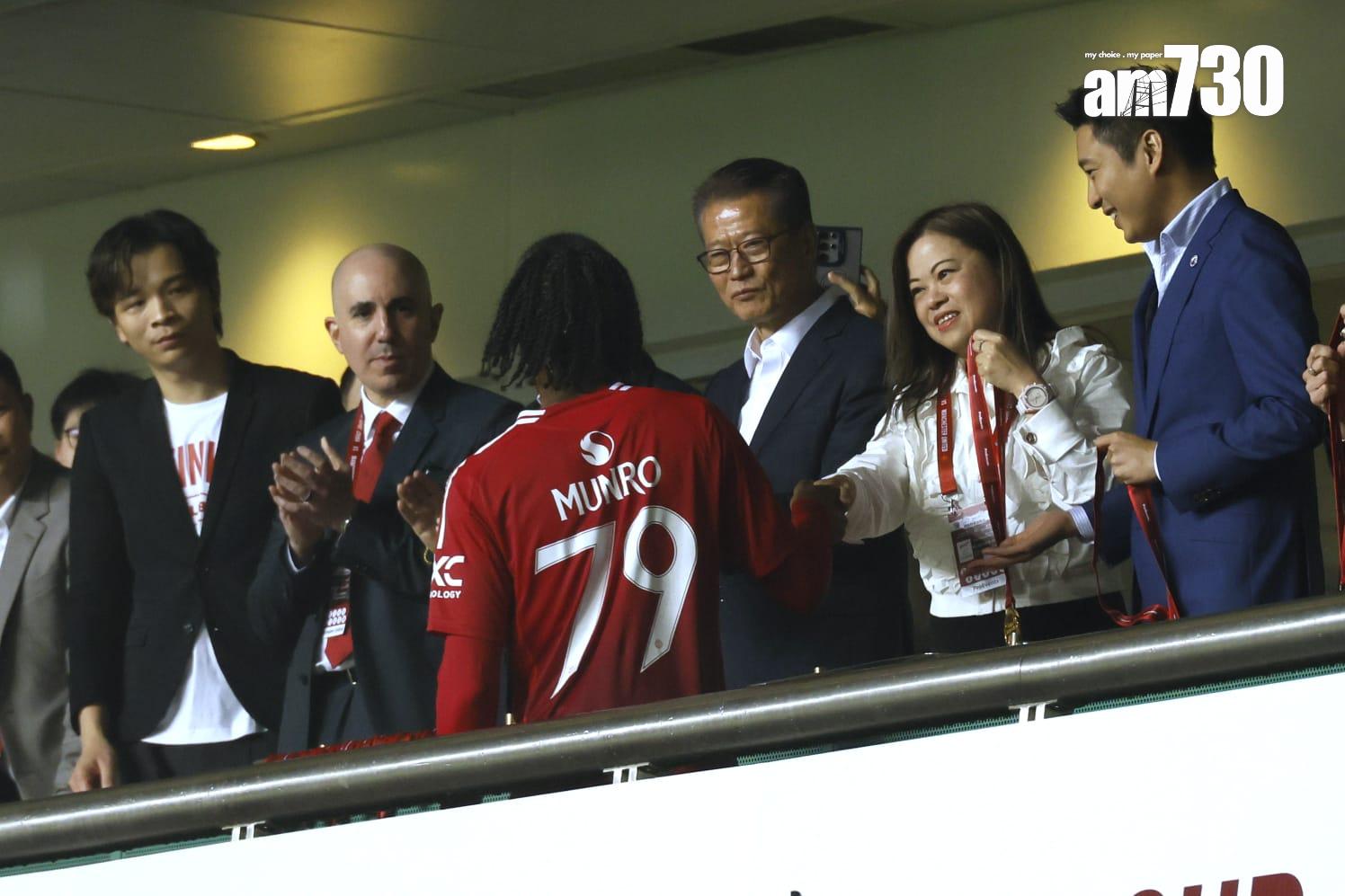 曼聯在大球場表演賽擊敗香港隊。(林俊源攝)