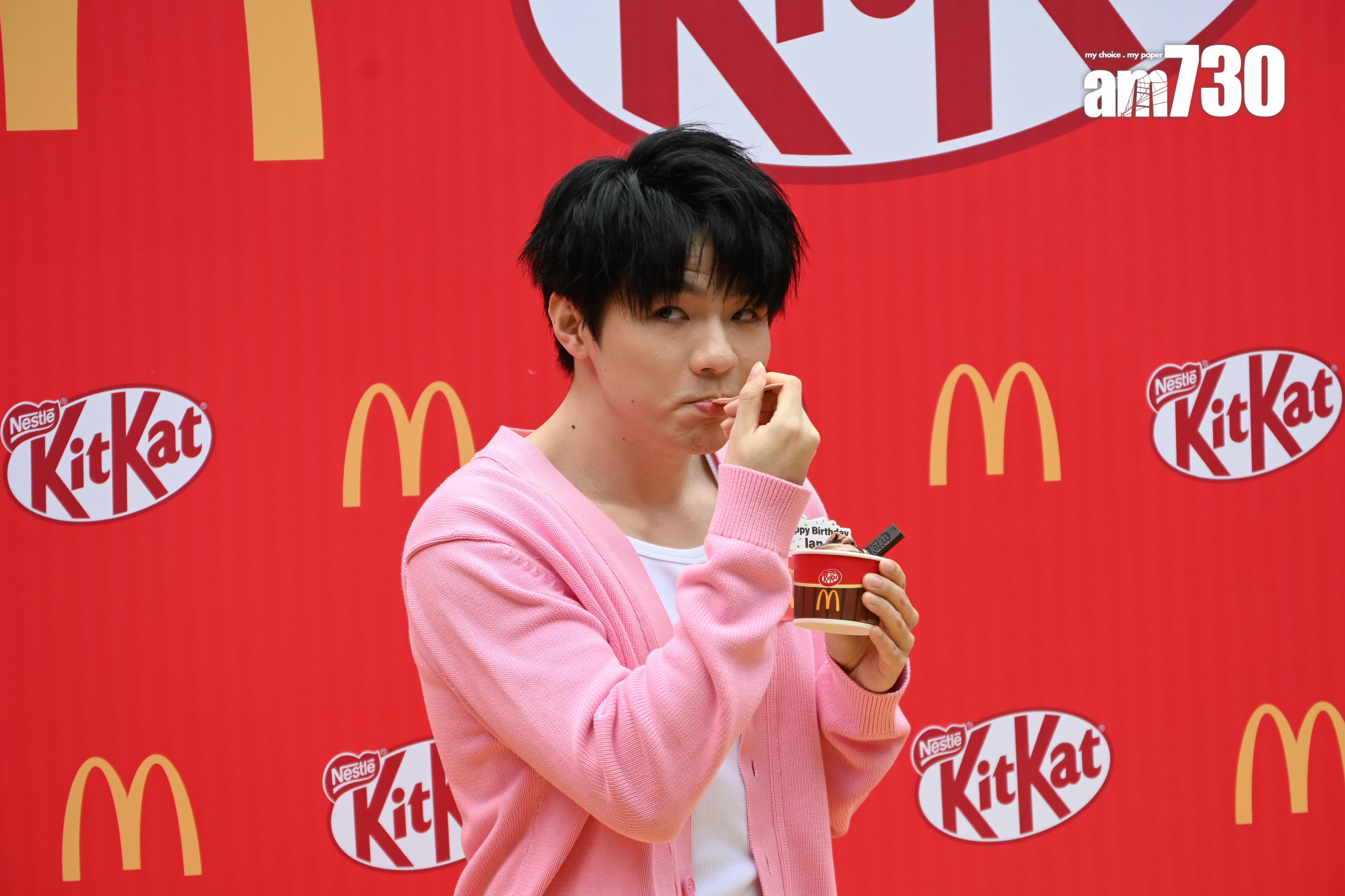 陳卓賢表示為了開騷而戒甜,但忍不住吃了幾口雪糕。(娛樂組攝)