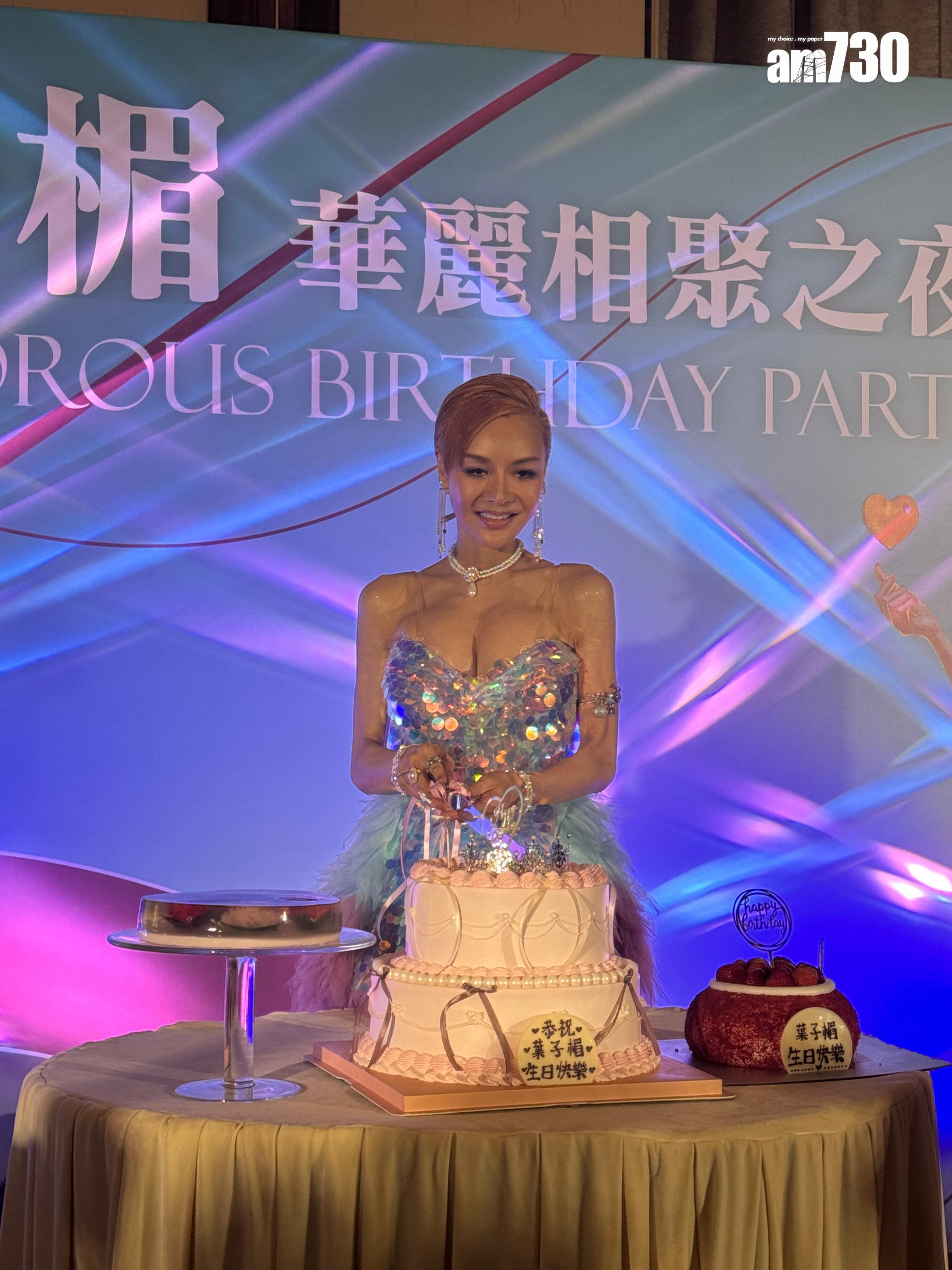 葉子楣為昨晚盛會悉心打扮。 (娛樂組攝)