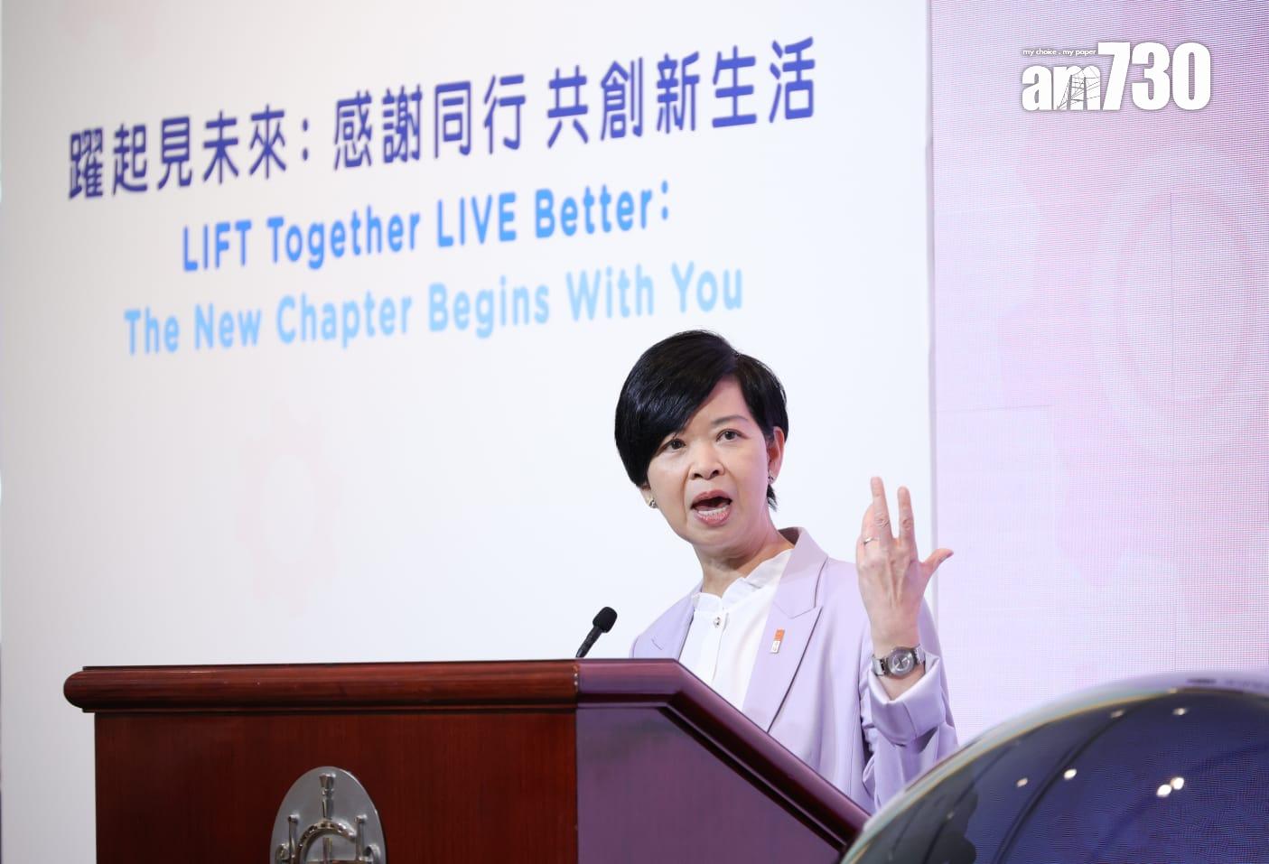 何永賢指政府努力解決市民居住問題。(吳康琦攝)