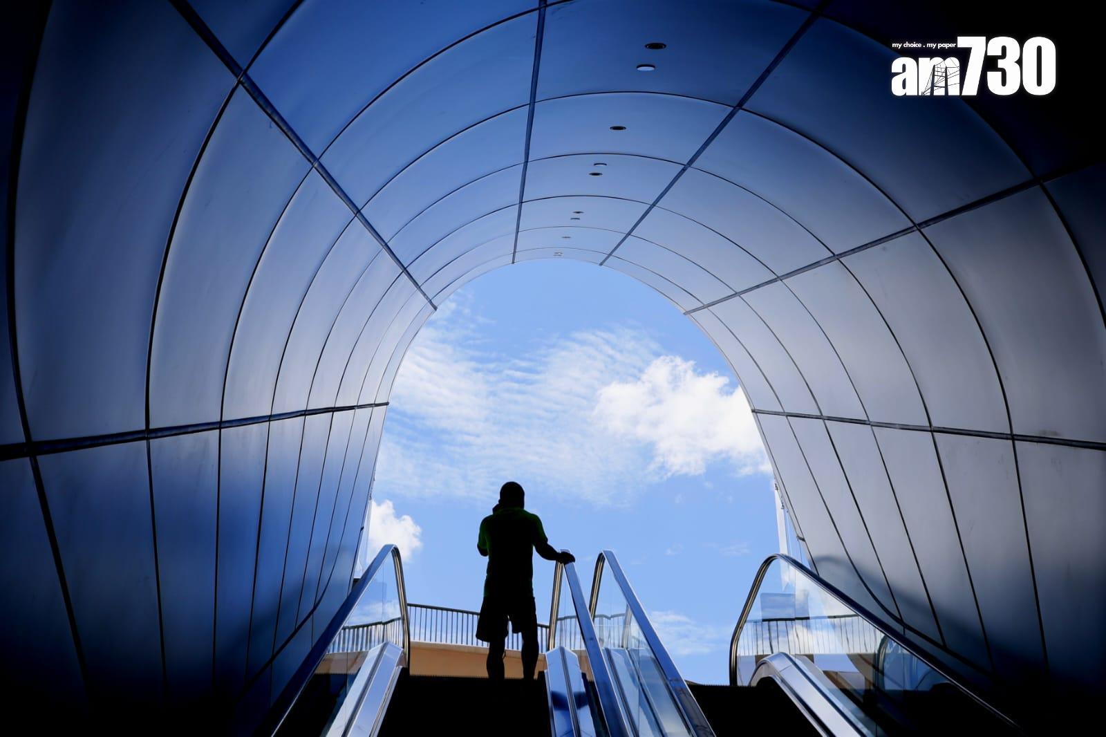 天文台發出一號戒備信號。(林俊源攝)