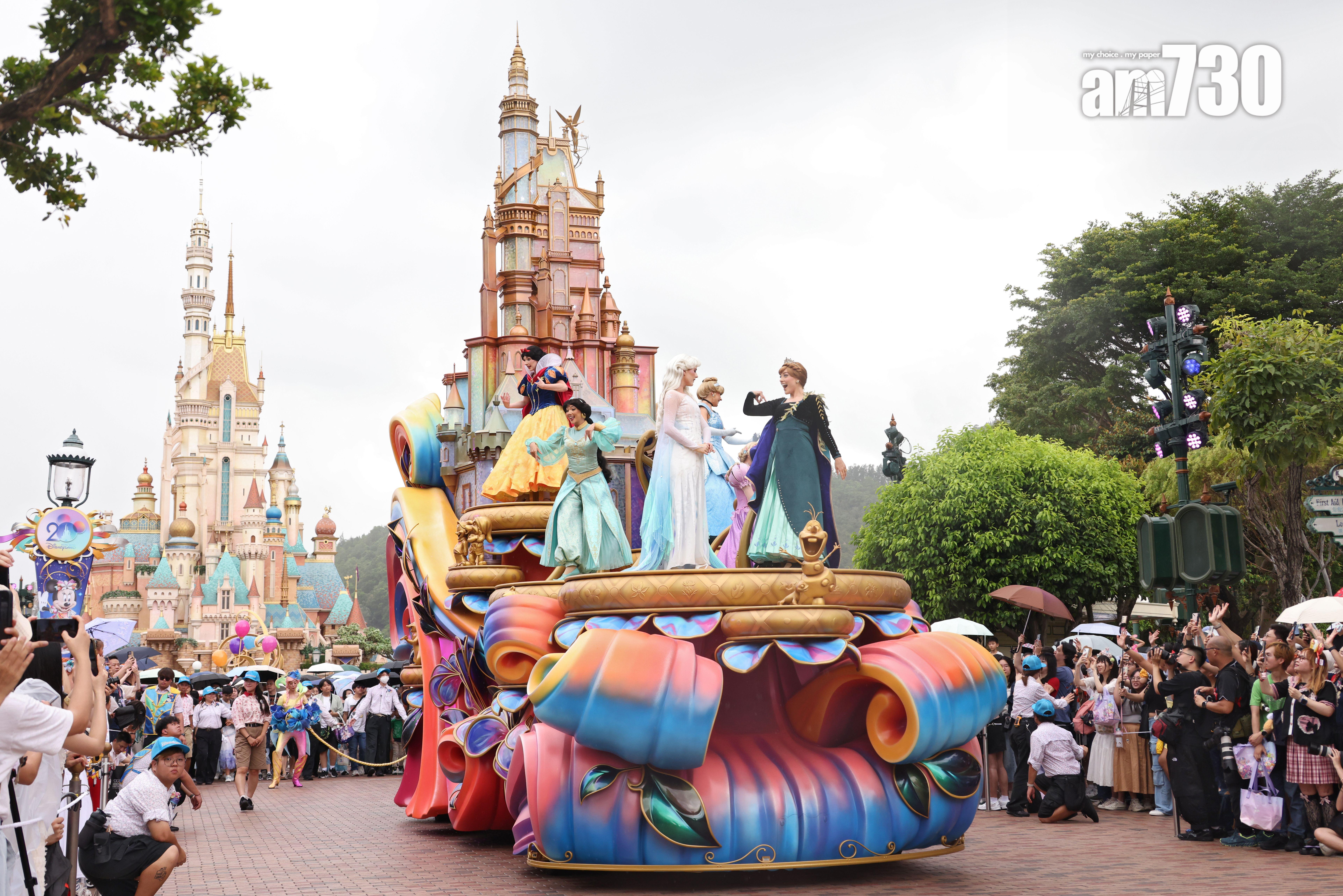 壓軸出場的迪士尼公主 (林俊源攝)