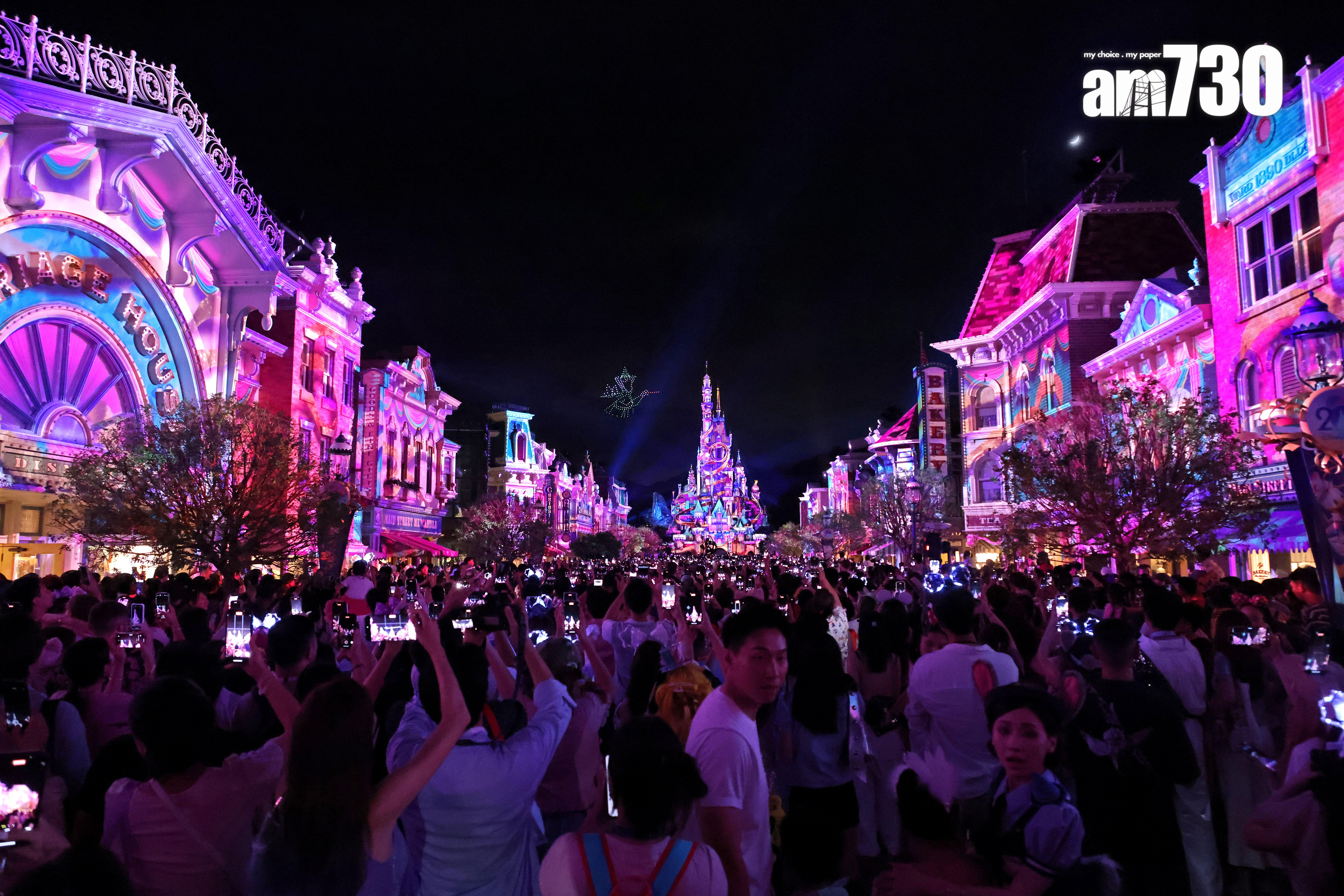 投影更加首次延伸至美國小鎮大街。 (林俊源攝)