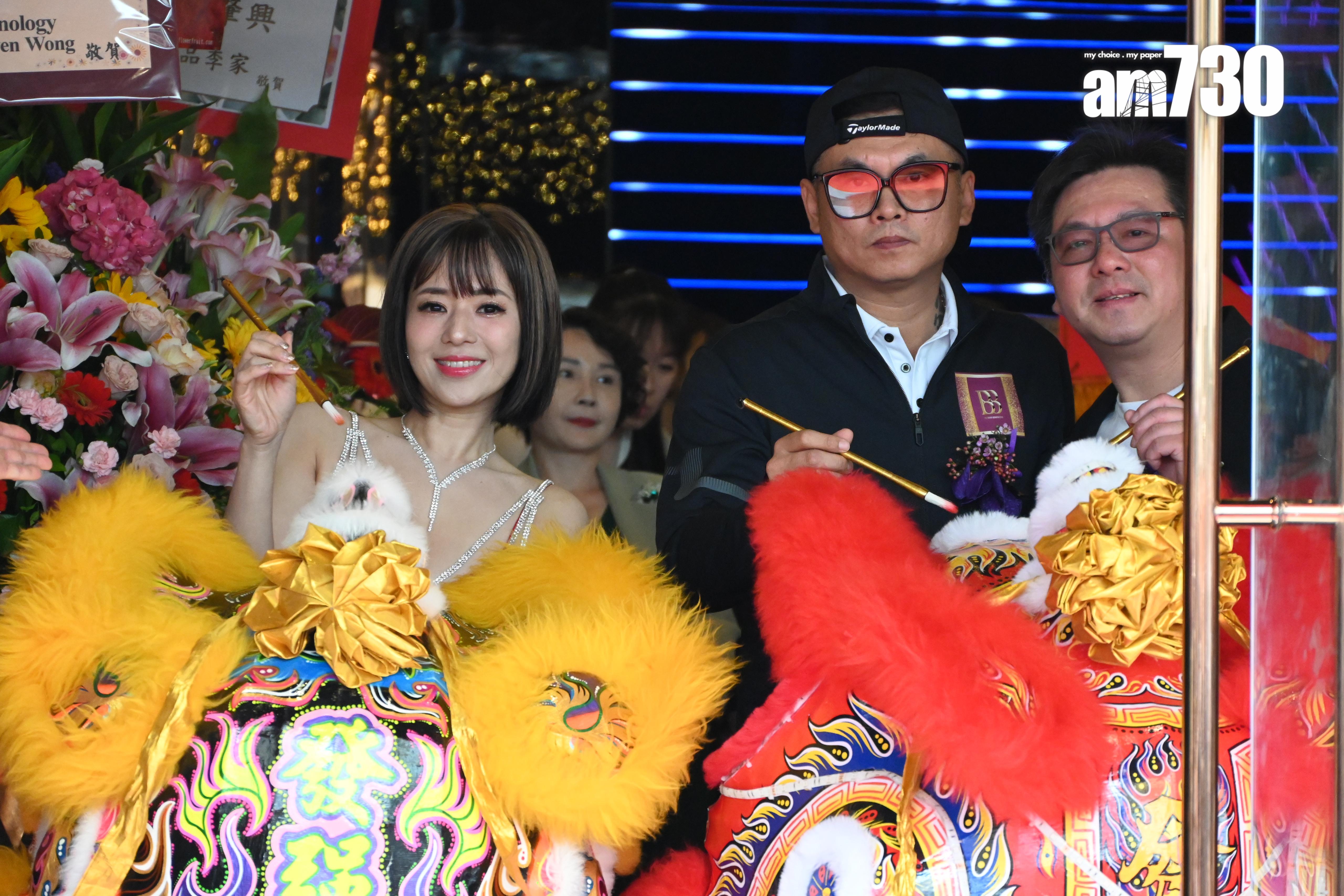 蒼井空為醒獅點晴。 (娛樂組攝)