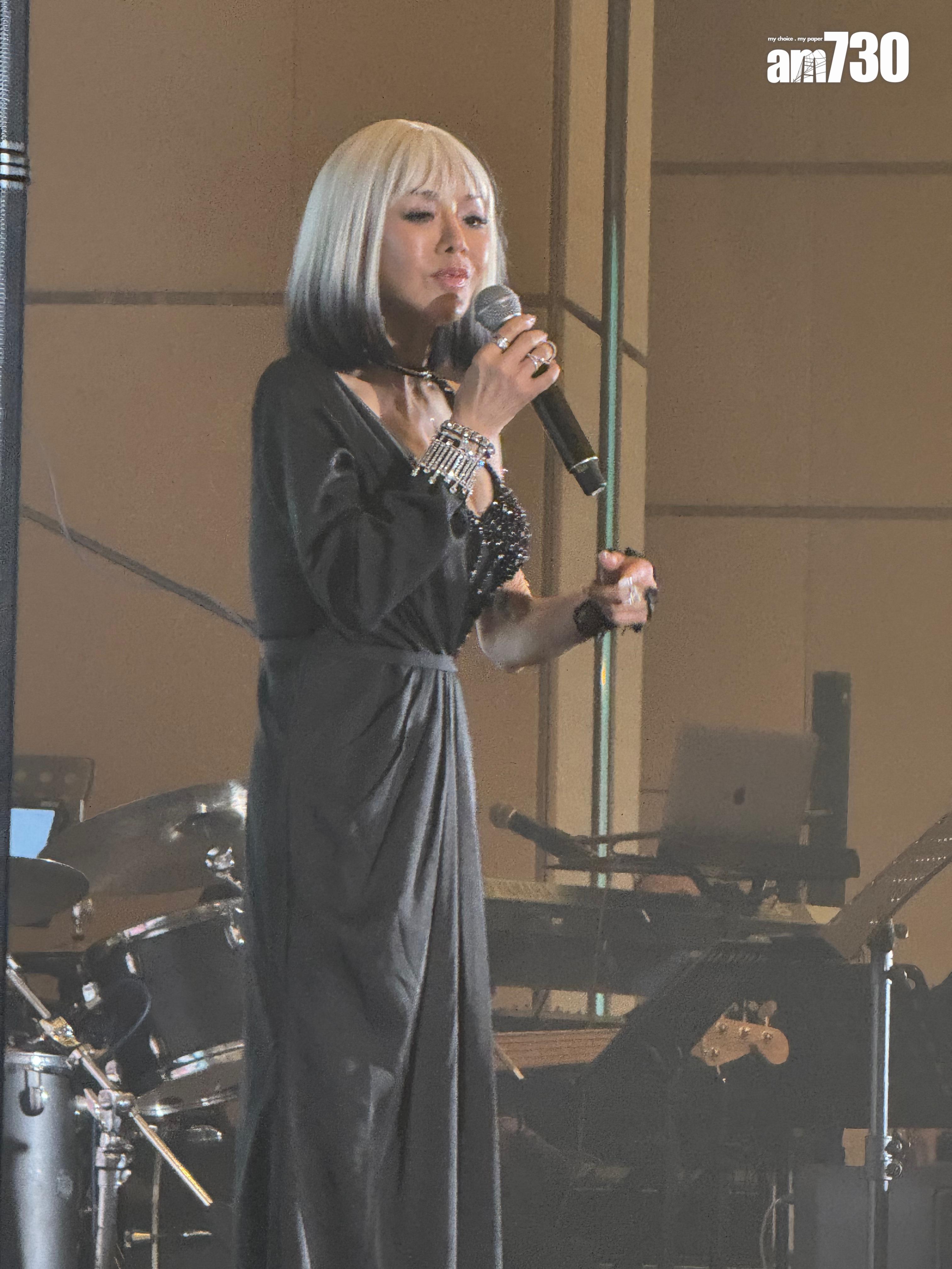 葉子楣戴上黑白色假髮,以bob頭時尚造型登場。 (娛樂組攝)