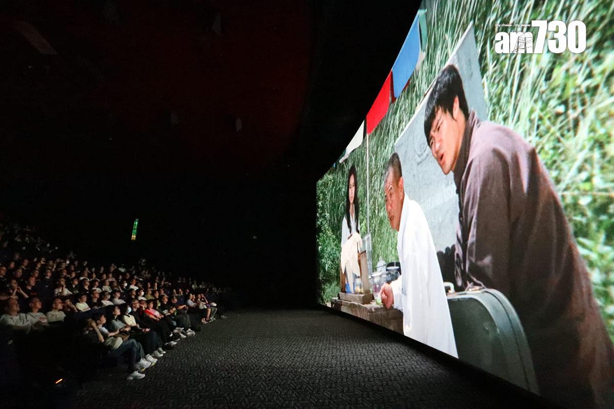 海運戲院最後一場電影場次,放映1971年同樣在這間戲院首映的《唐山大兄》。(鍾式明攝)