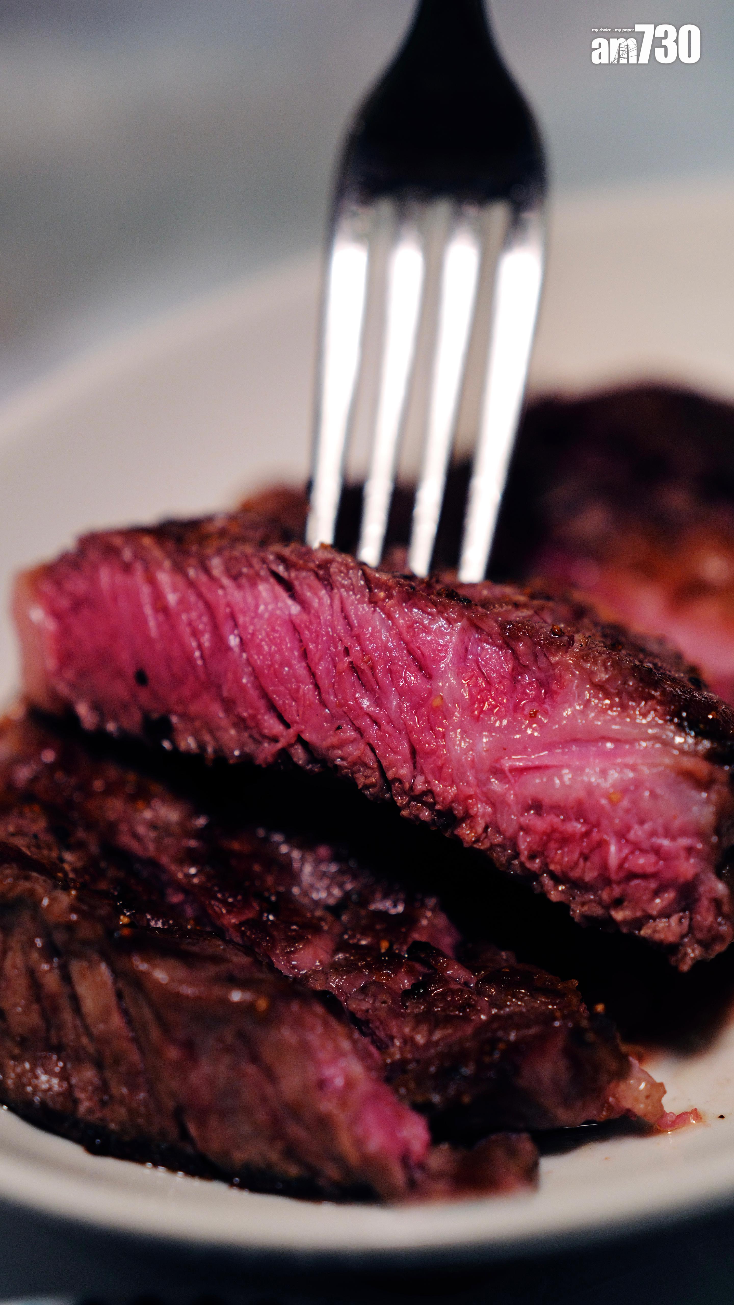 am730創作總監及專欄食評家Spring表示Drunken Cow散發臘肉風味,幾特別!(Spring攝)