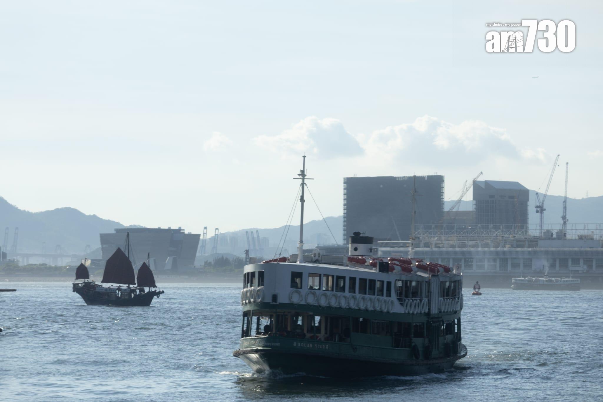 天文台表示,最早周二晚至周三初發出一號戒備信號。(蘇文傑攝)