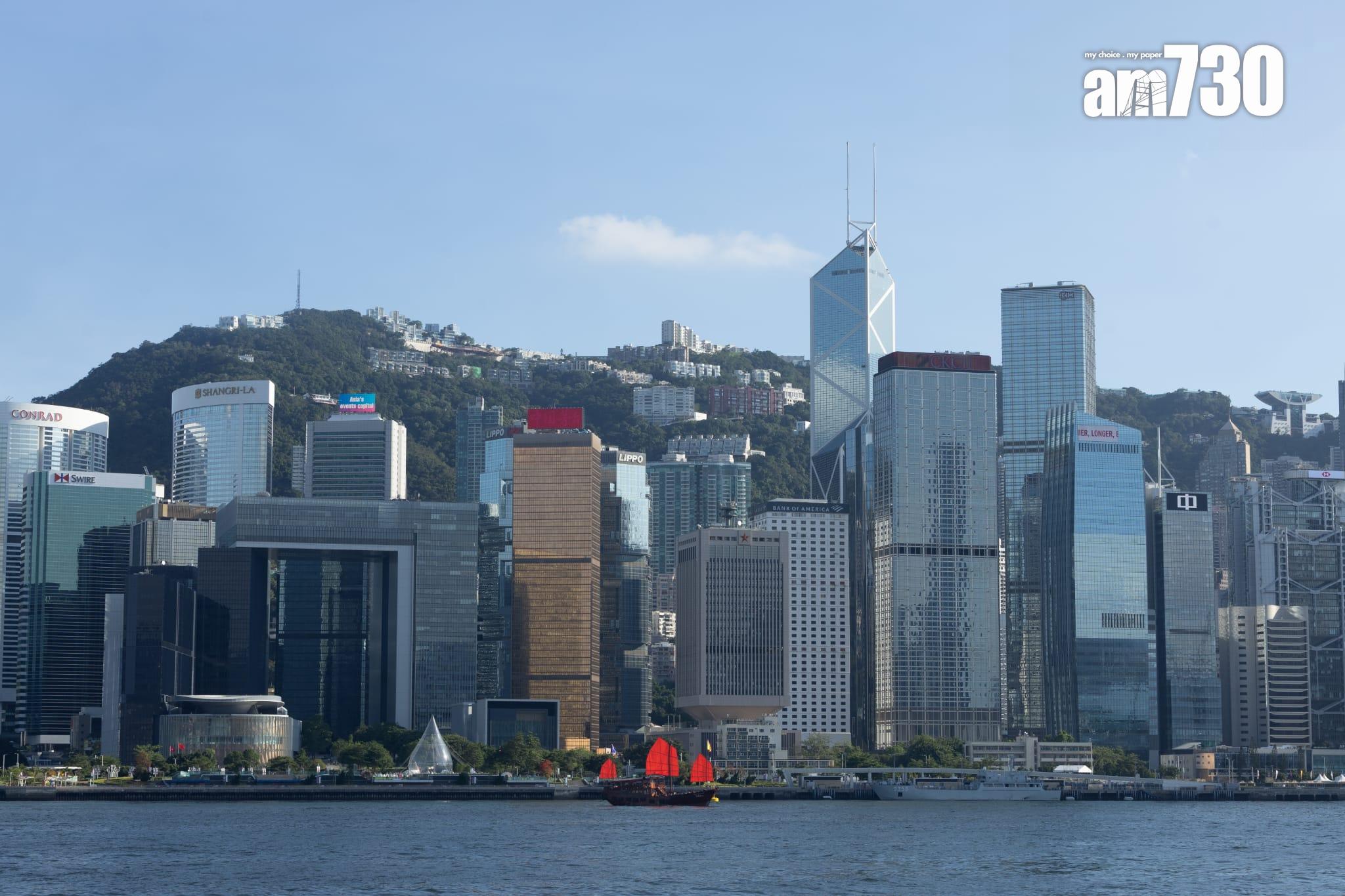 天文台表示,最早周二晚至周三初發出一號戒備信號。(蘇文傑攝)