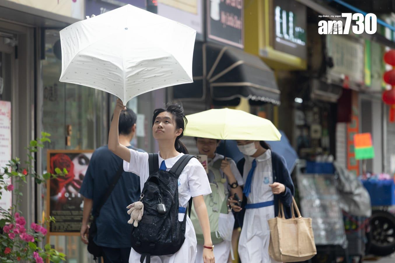 一號戒備信號生效,天文台料今日大部分時間維持。(蘇文傑攝)