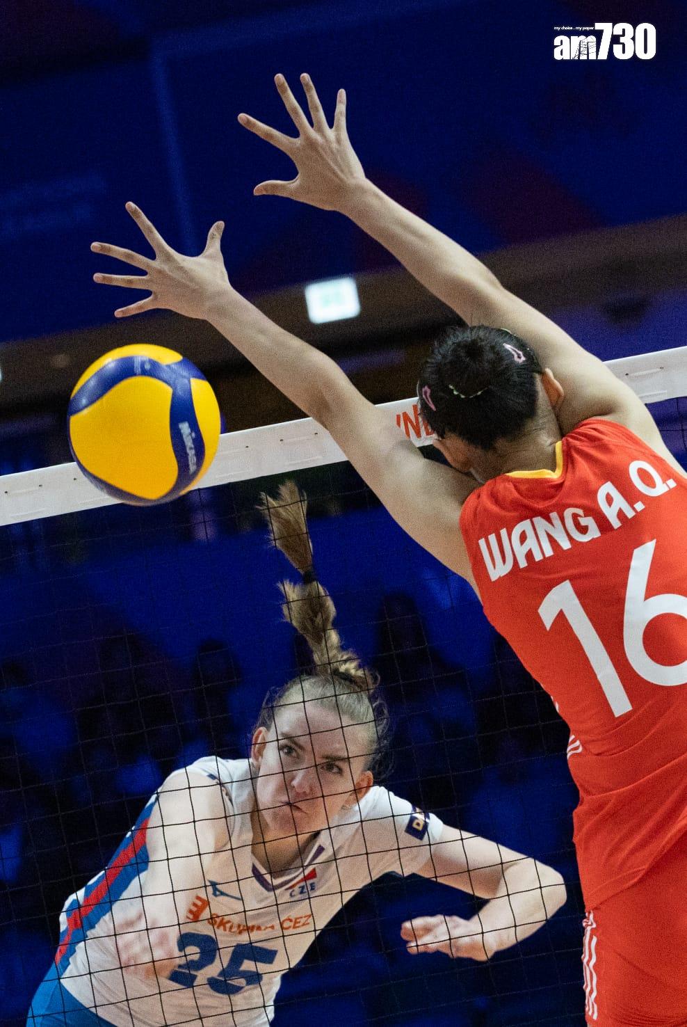中國女排在香港站首戰旗開得勝。(蘇文傑攝)