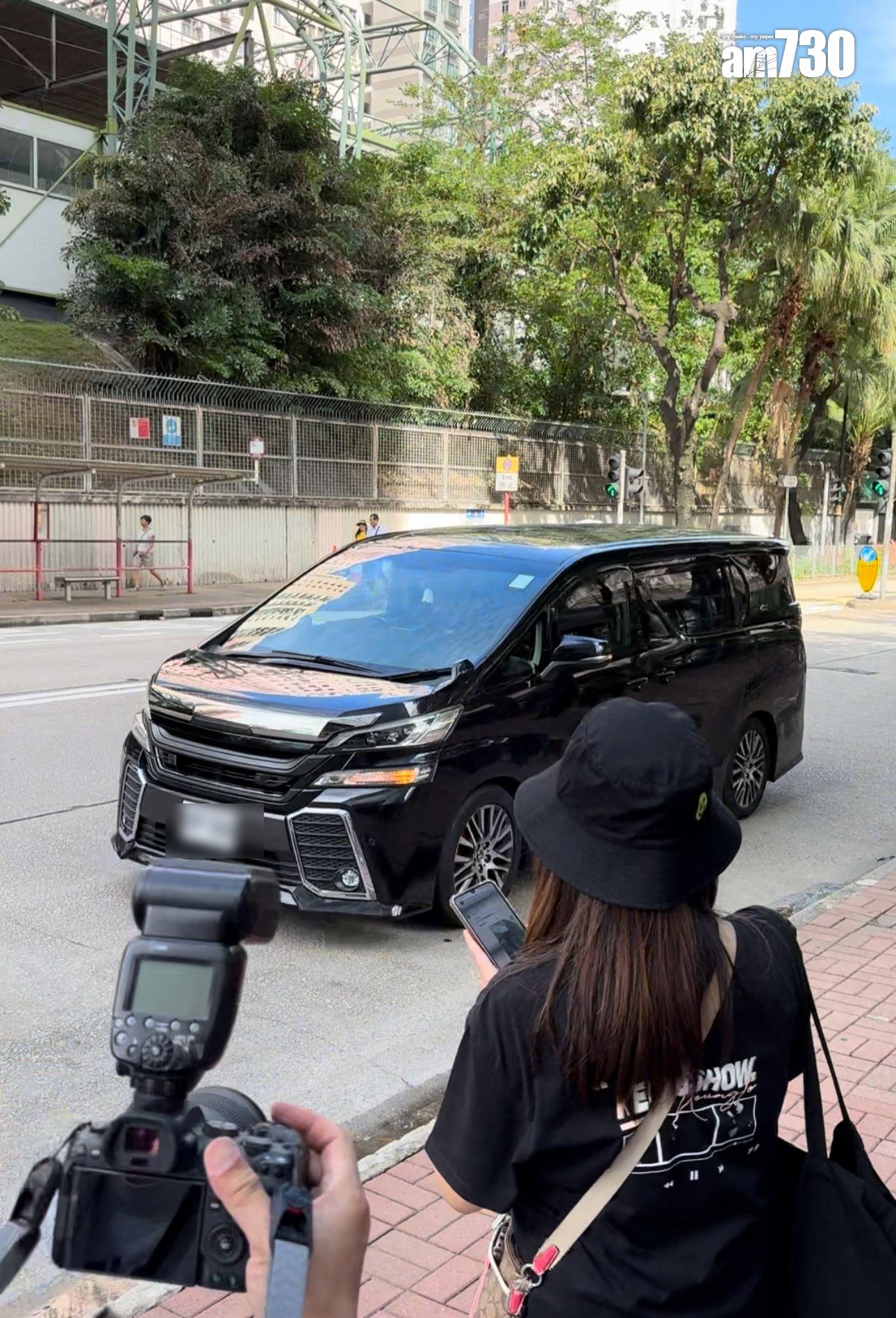 姜濤的保母車於下午3時20分到達。(娛樂組攝)