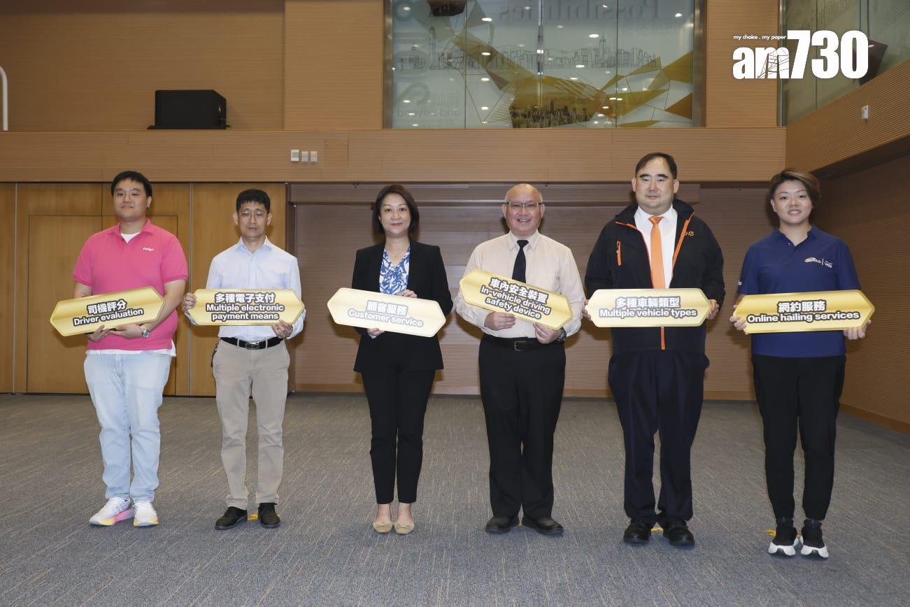 運輸署下月正式發牌予5支的士車隊,料千輛的士將投入服務。(林俊源攝)