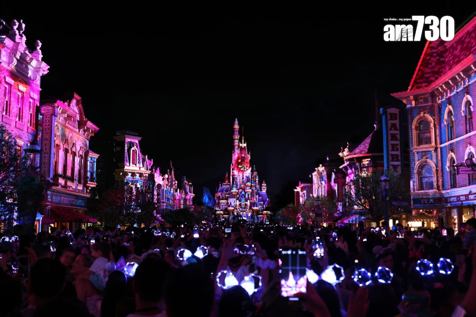 香港迪士尼樂園20周年活動啟動 推11新花車 昇華版夜間匯演 (林俊源攝)