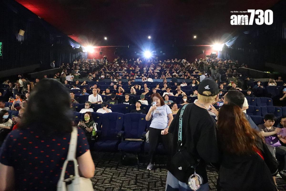 海運戲院最後一場電影場次,放映1971年同樣在這間戲院首映的《唐山大兄》。(鍾式明攝)