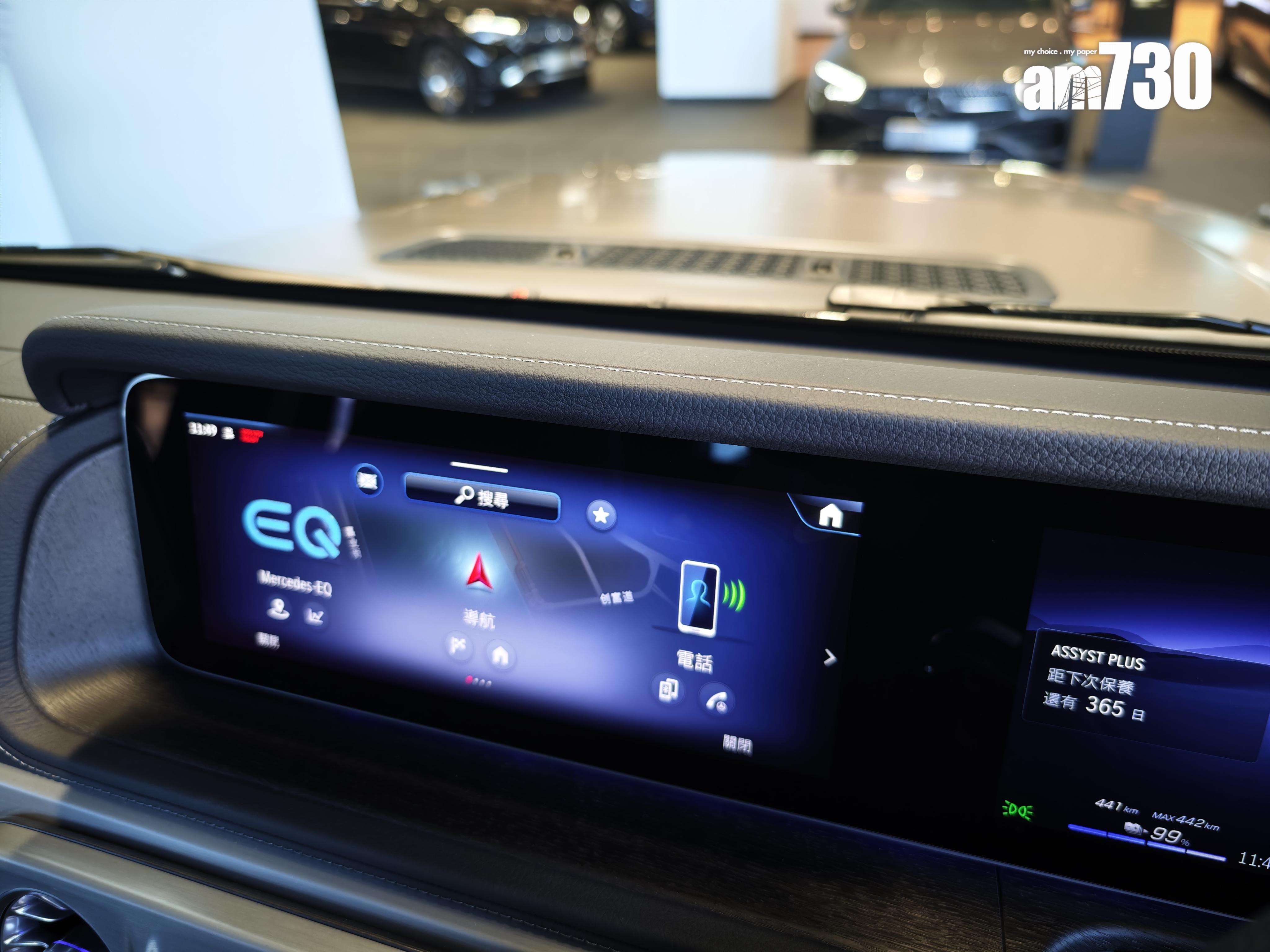 G 580 AMG Line的儀表板上方改用黑色Nappa皮革。