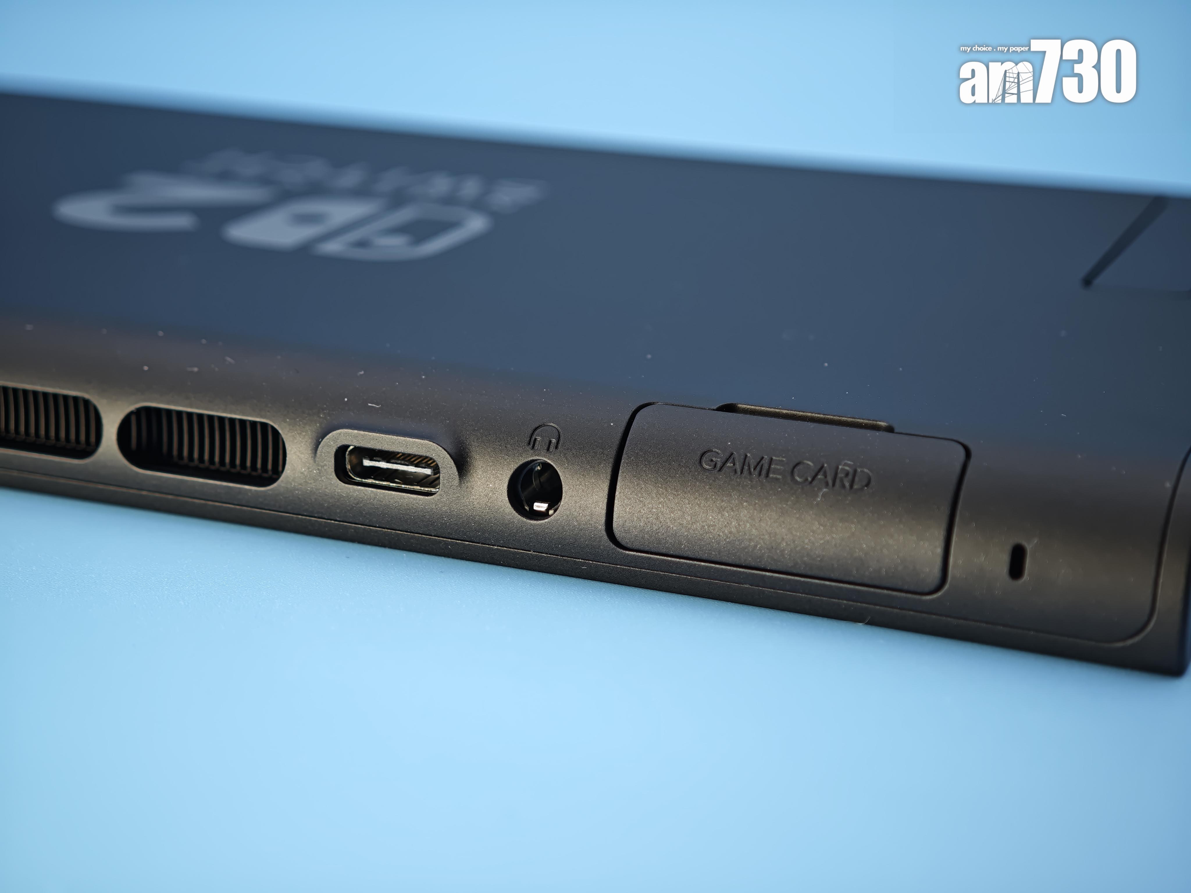 Switch 2開箱|遊戲卡及USB-C插口。