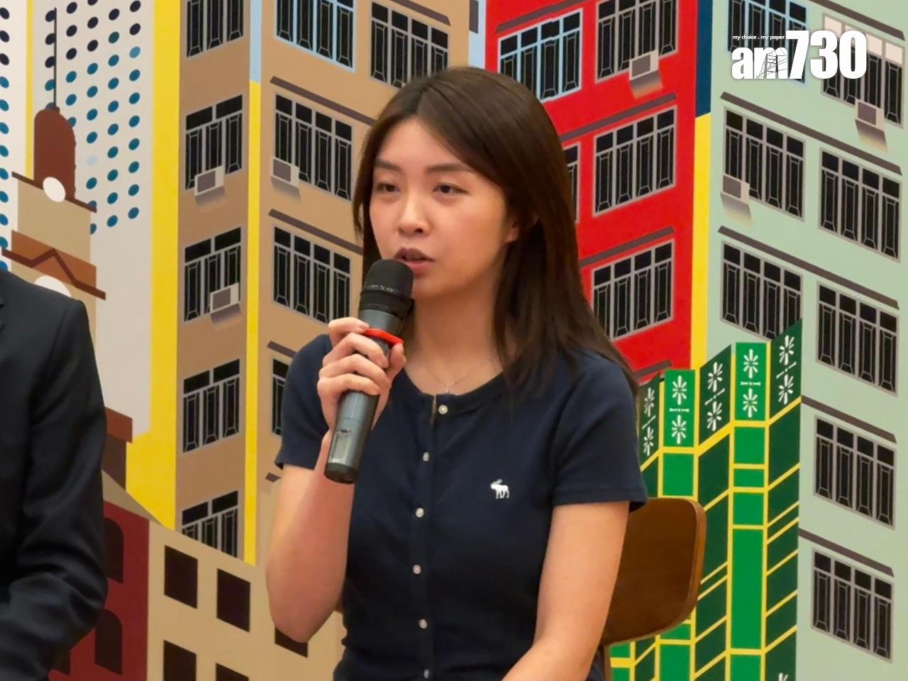 應屆港大附屬學院商業學高級文憑畢業生胡楚嵐表示副學士是另一條升學出路。(鄧昊輝攝)