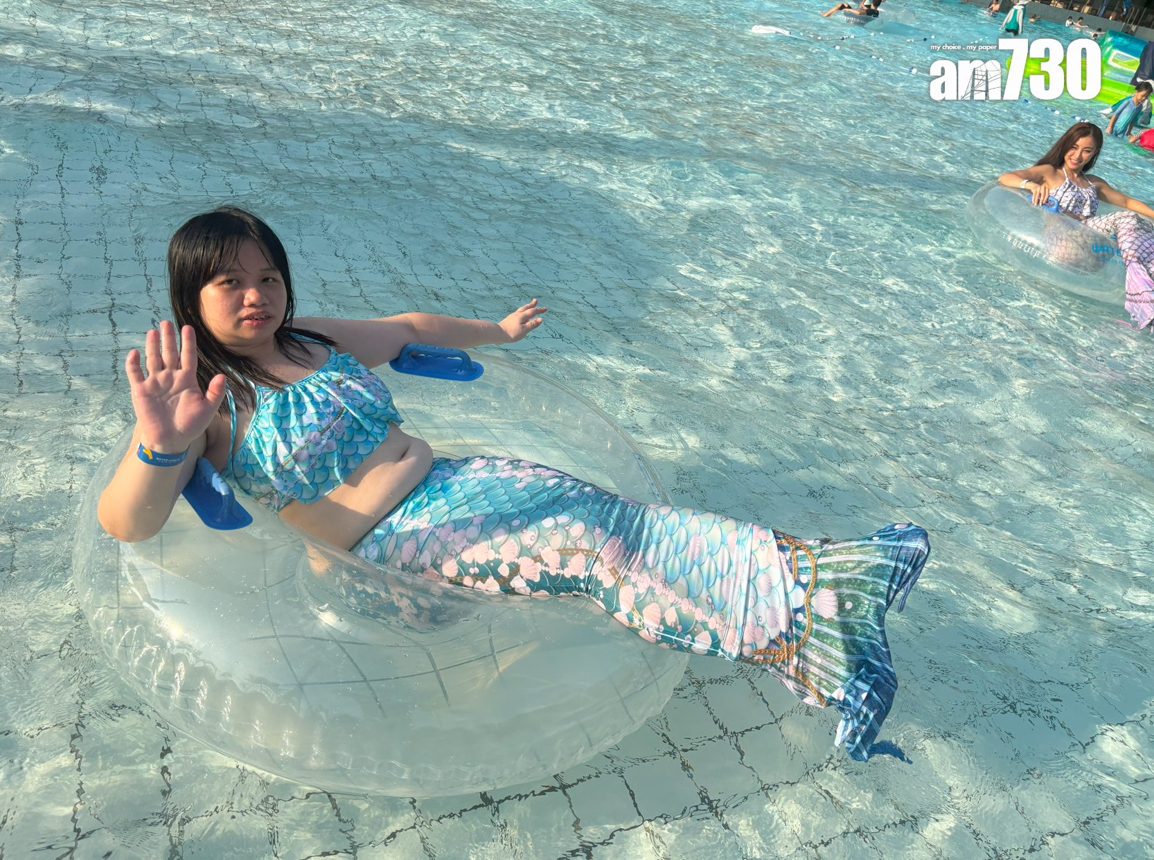 薛影儀化身美人儀玩水。(娛樂組攝)