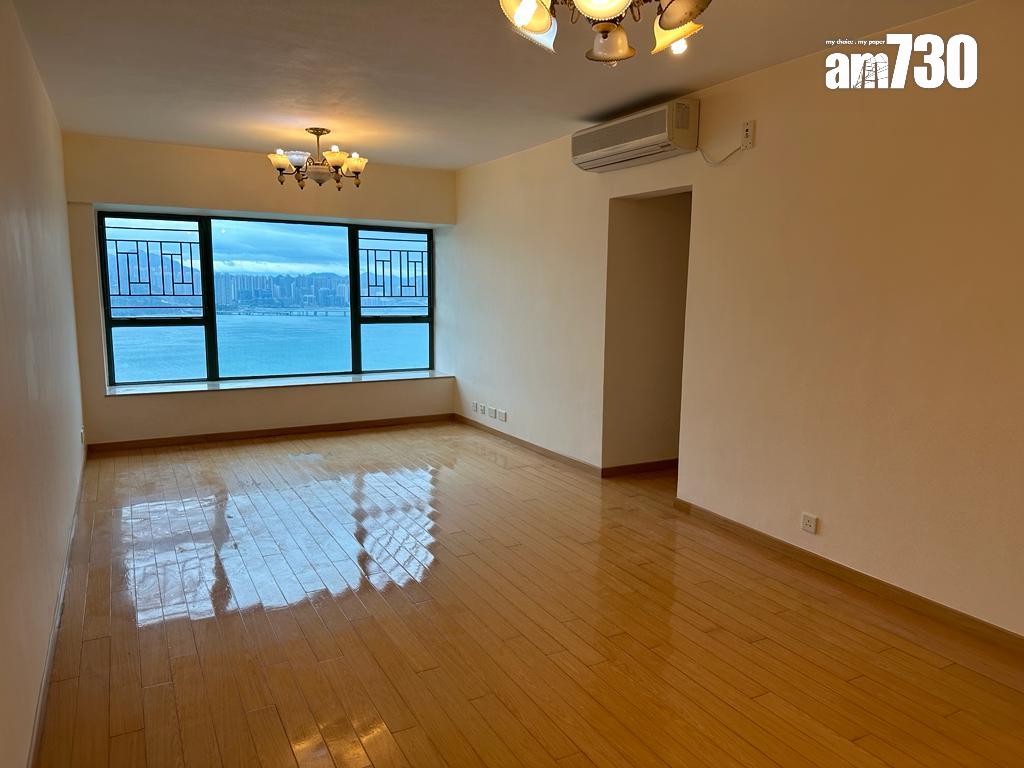 放盤兩年半劈價24%!外區客1398萬入手藍灣半島三房套「樓王」(多圖)|二手樓成交