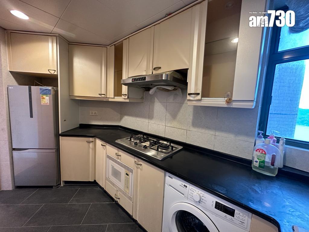 放盤兩年半劈價24%!外區客1398萬入手藍灣半島三房套「樓王」(多圖)|二手樓成交