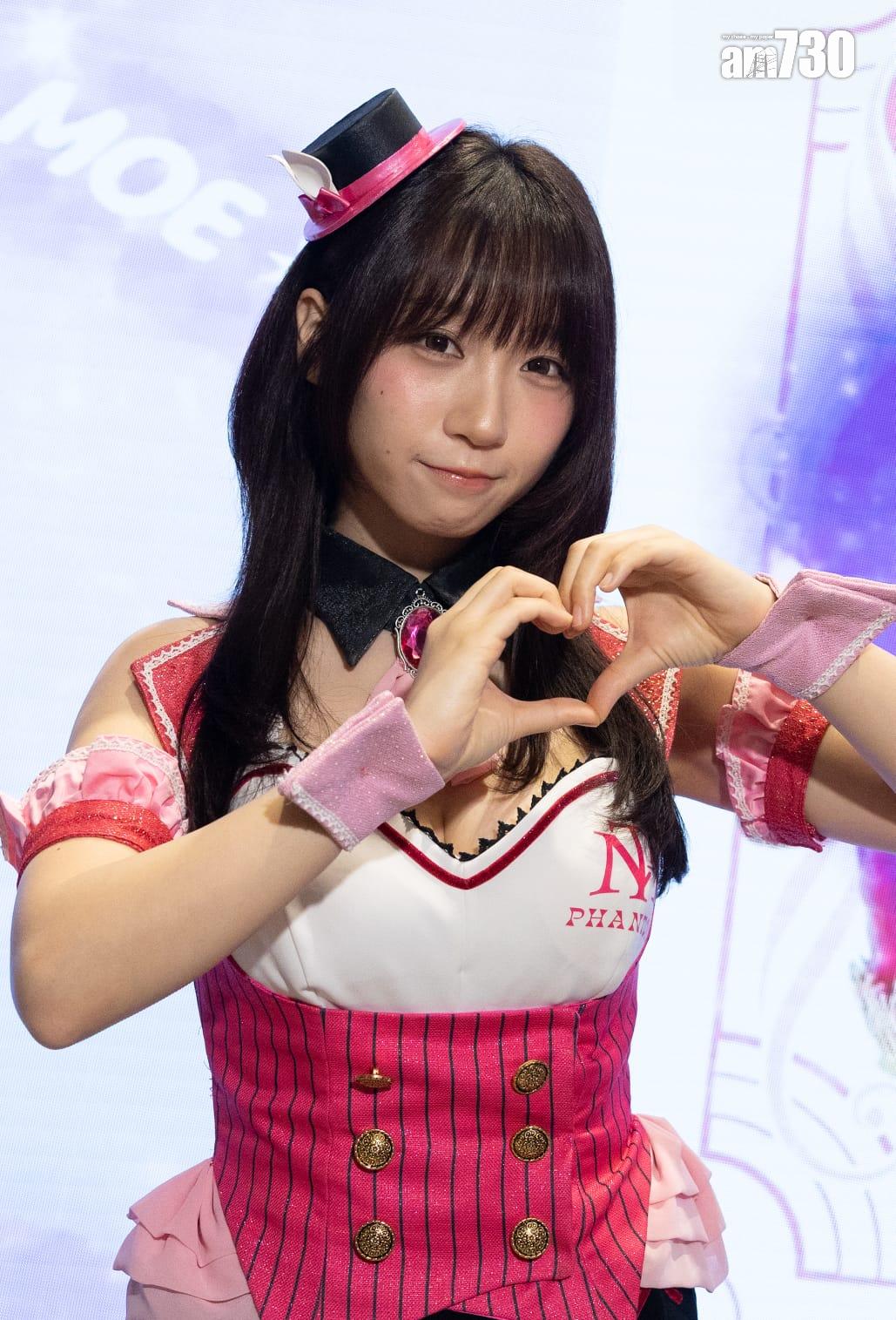 日本人氣Cosplayer伊織萌突襲會展。 (蘇文傑攝)